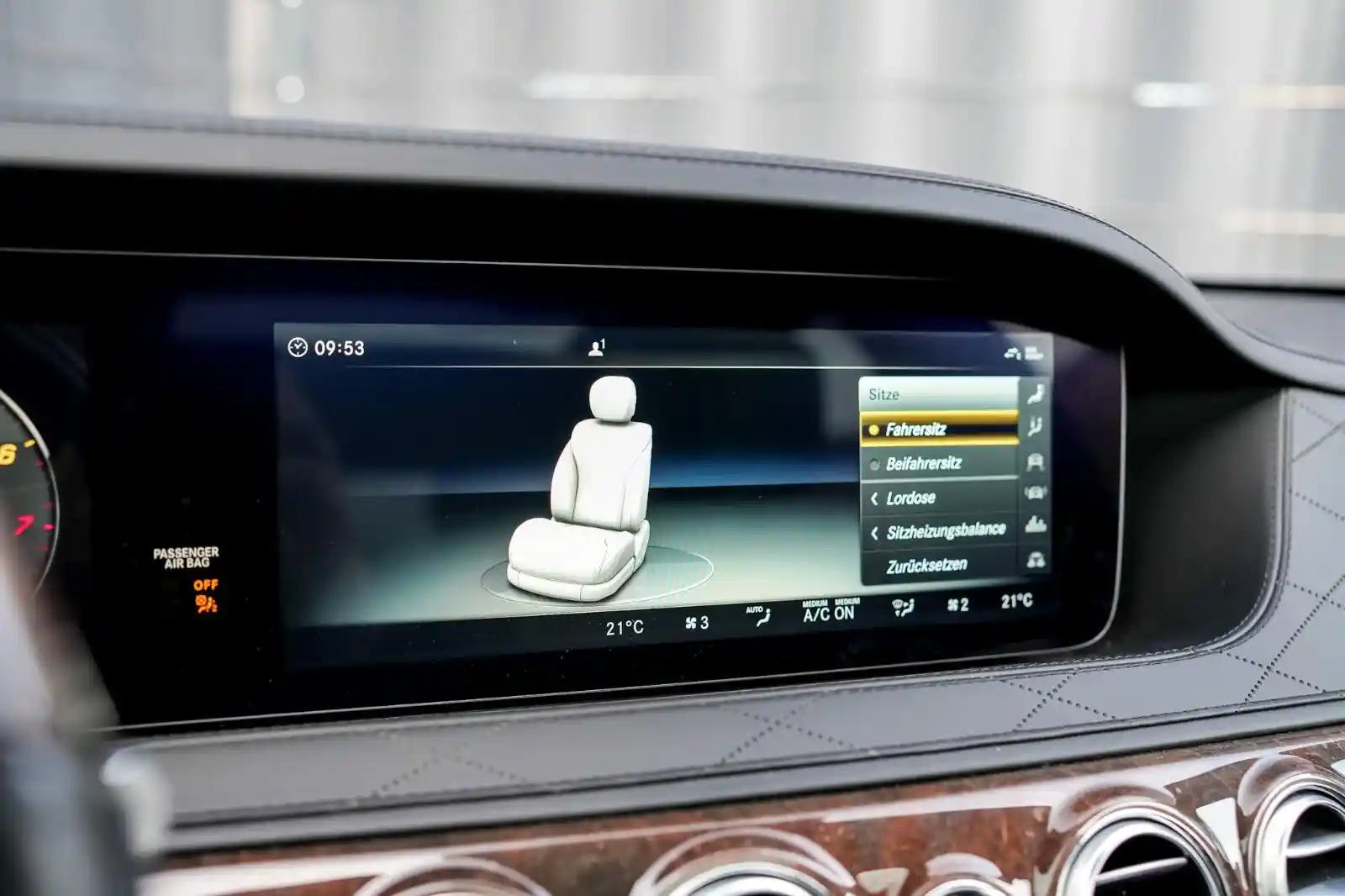 Mercedes-Benz S 560