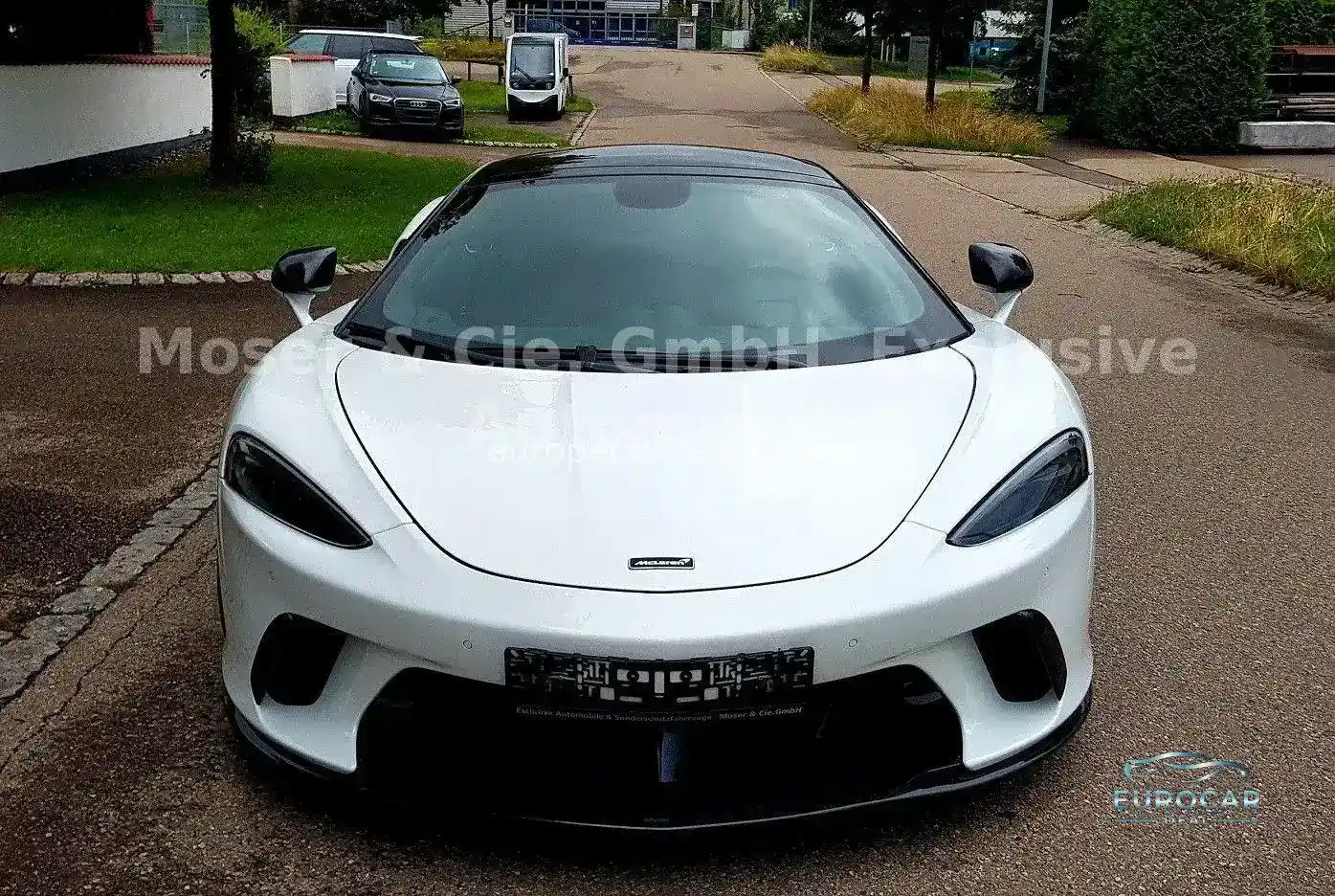 McLaren GT