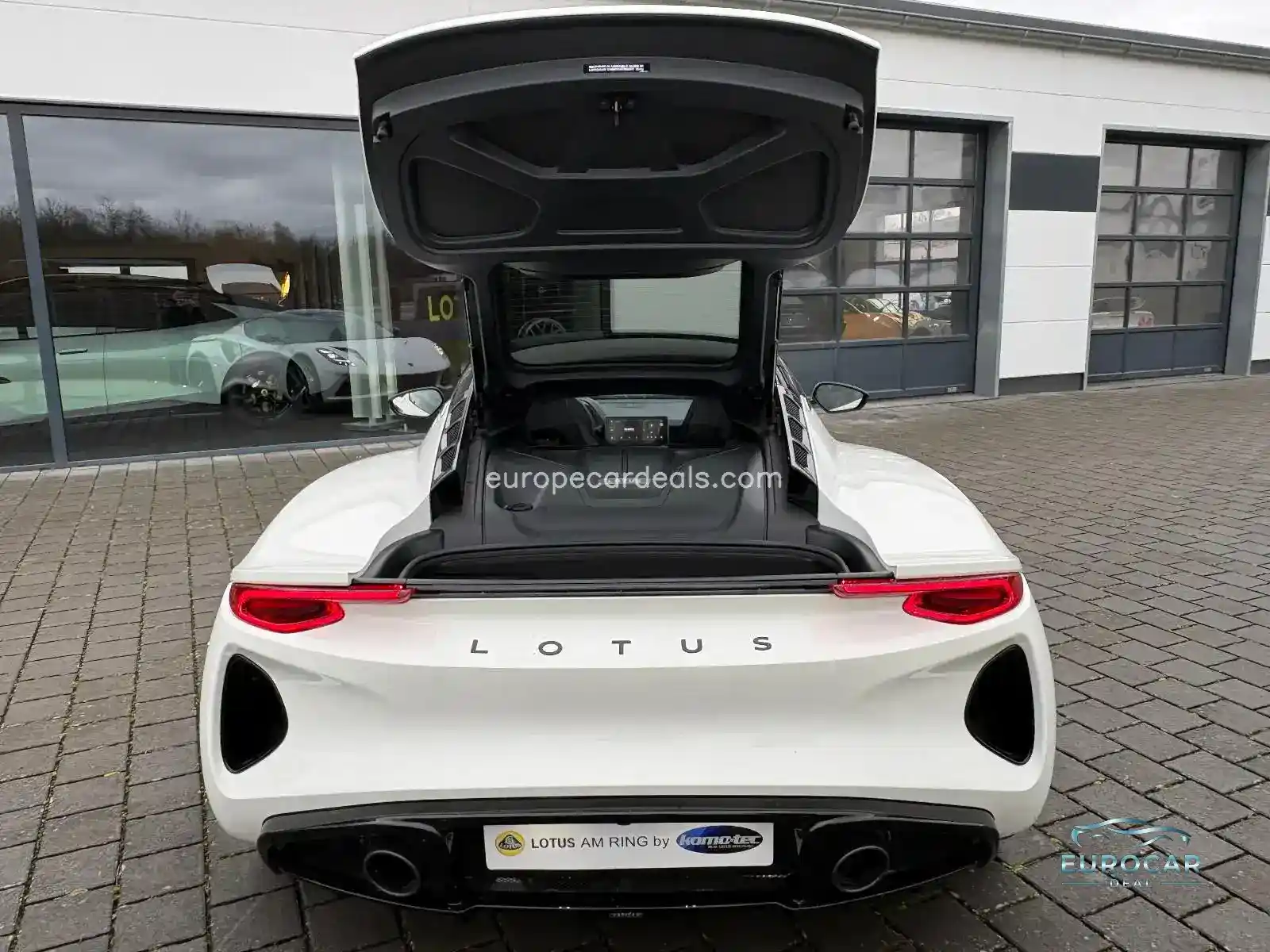 Lotus Emira
