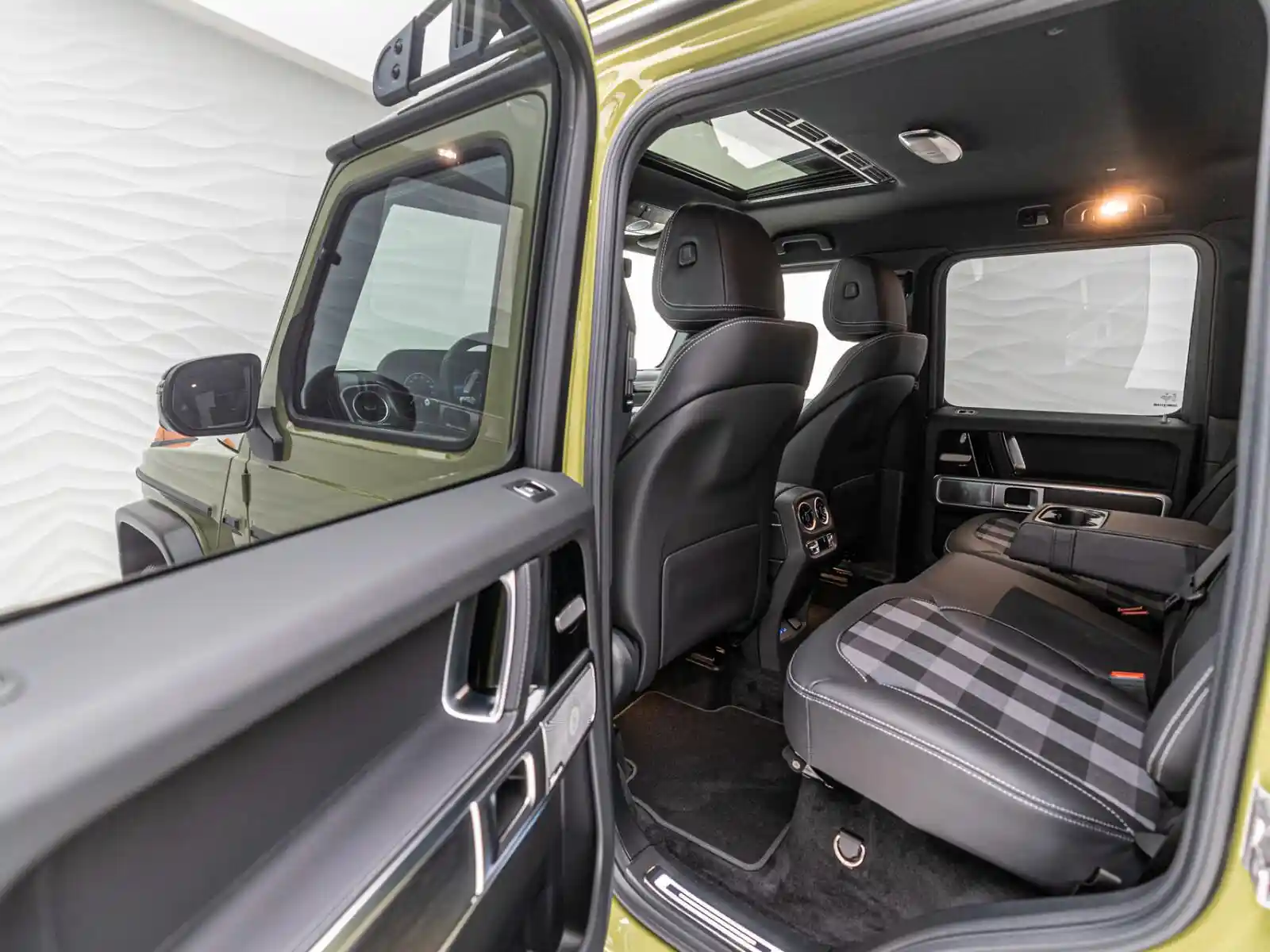 Mercedes-Benz G 500