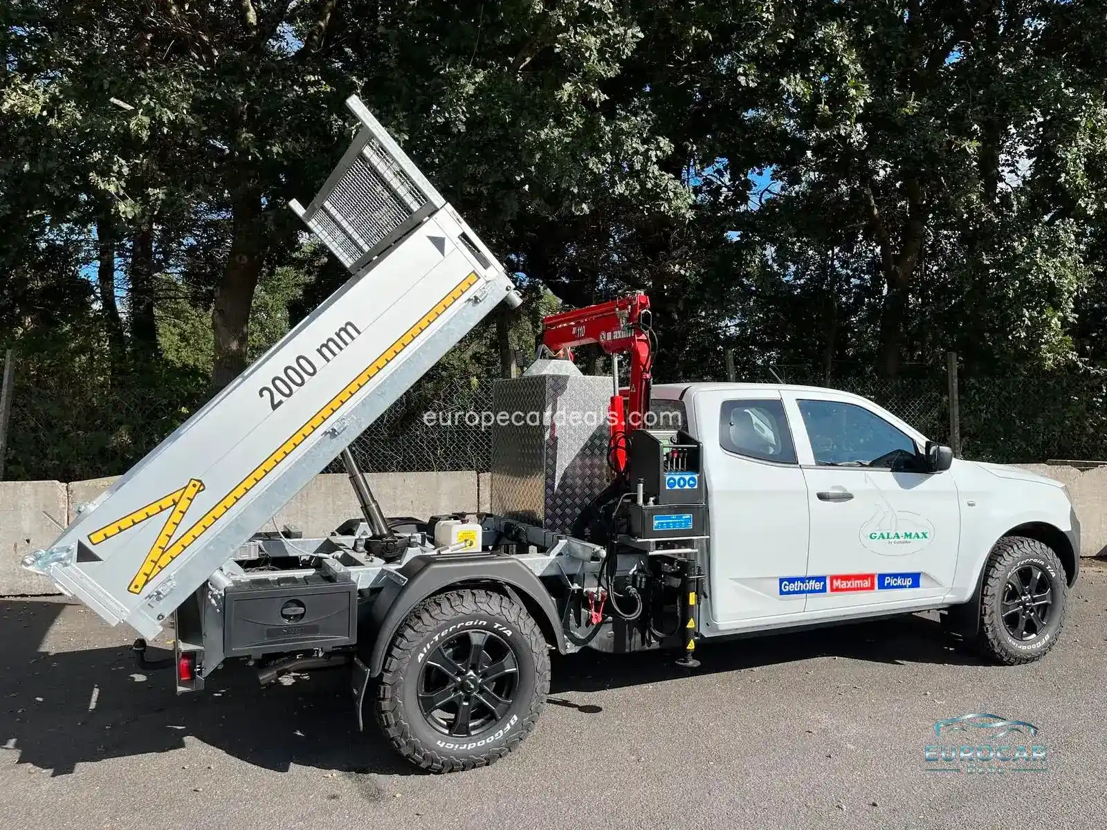 Space Cab L AT BIG-MAX L2 Kipper und Kran