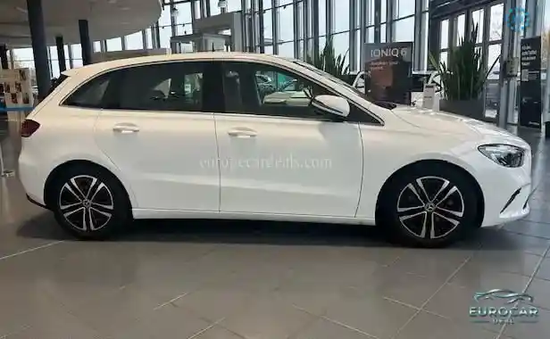 Mercedes-Benz B 220