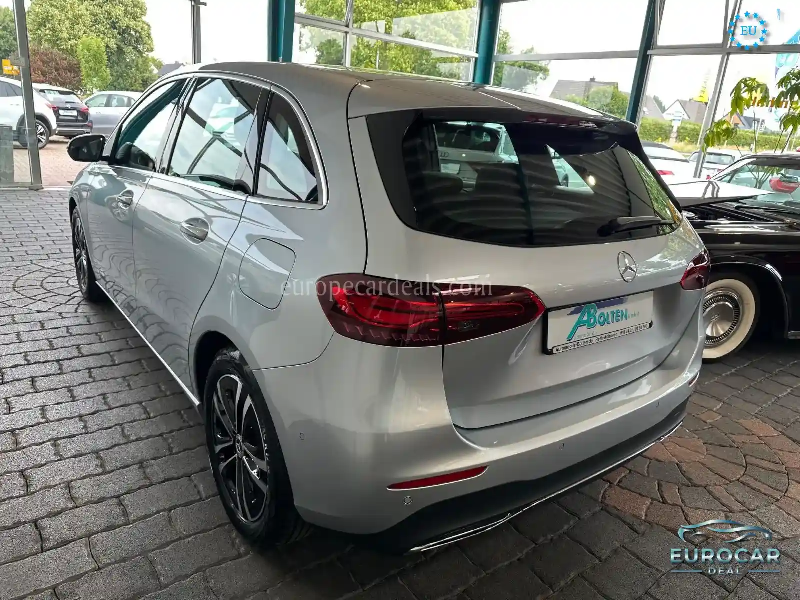 Mercedes-Benz B 180