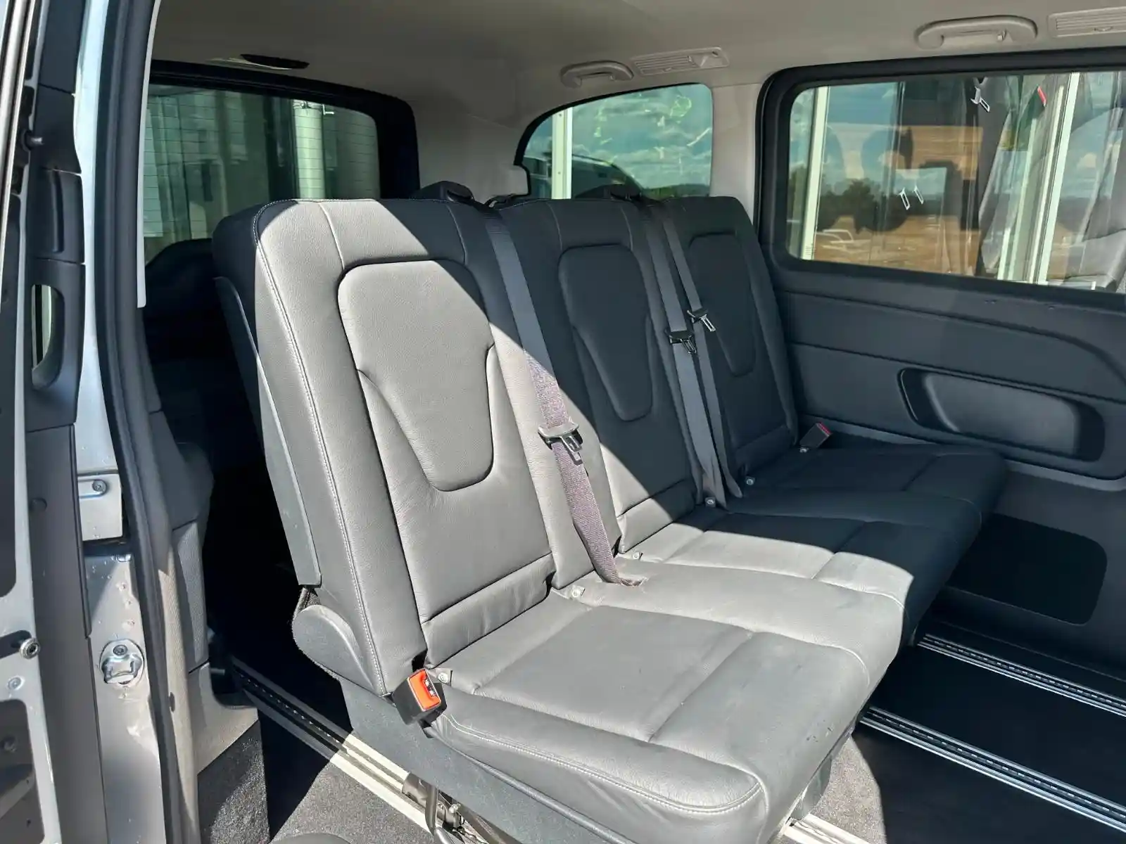 Mercedes-Benz V 250