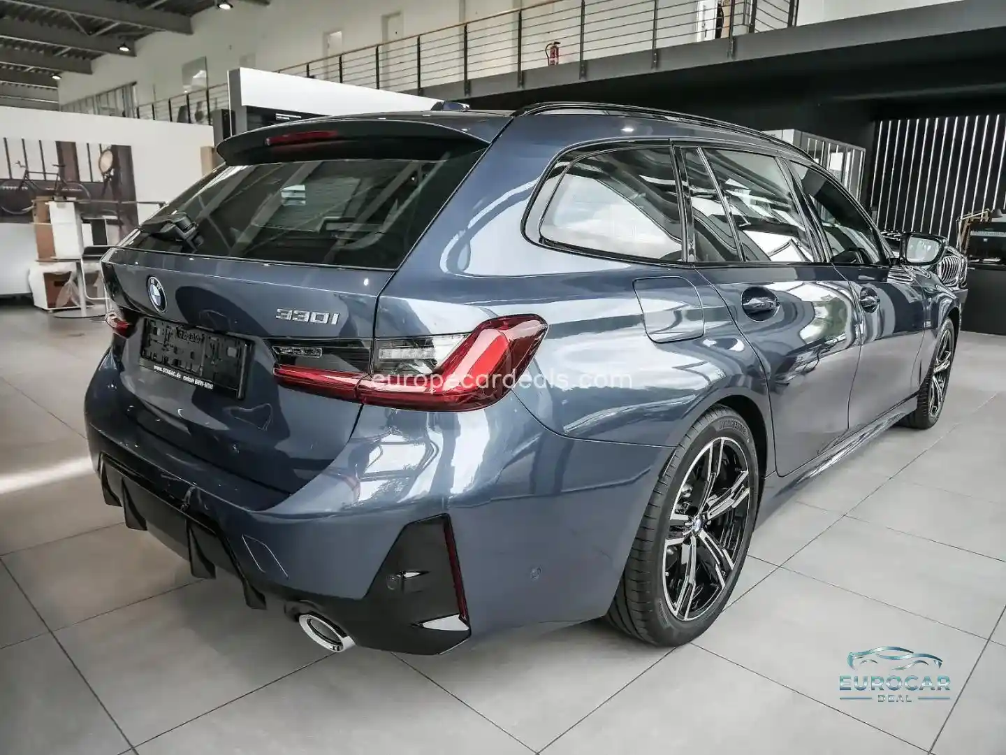 BMW 330