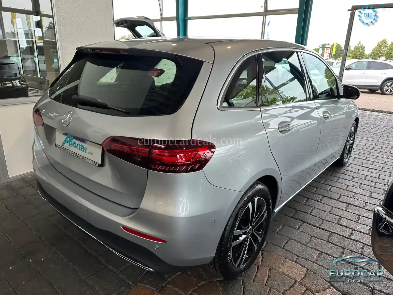 Mercedes-Benz B 180