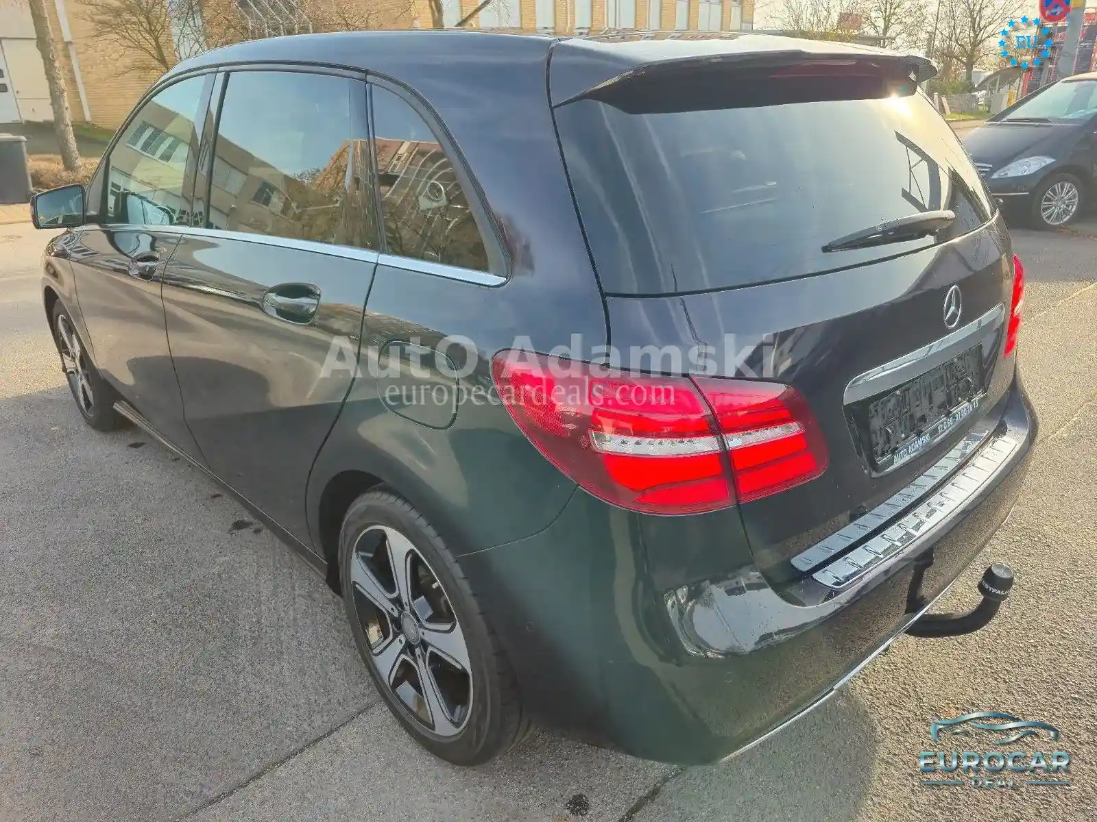 Mercedes-Benz B 180