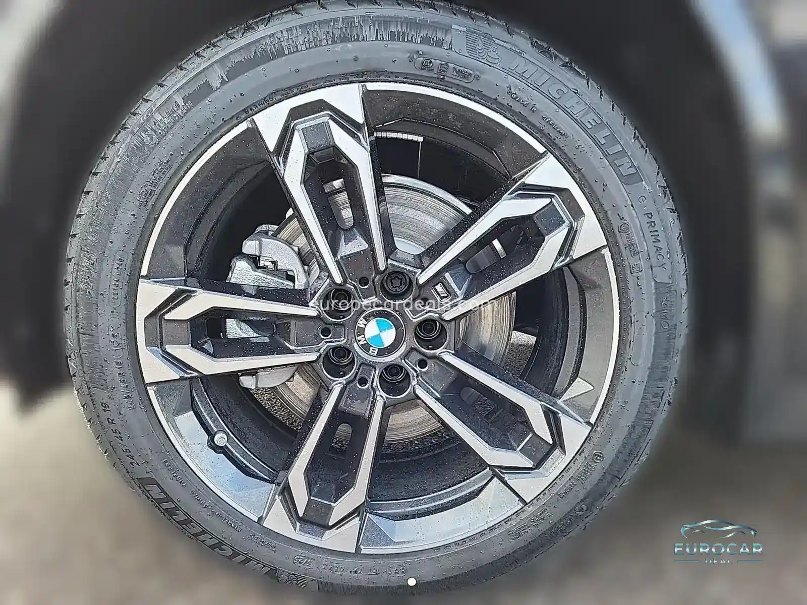 BMW iX1