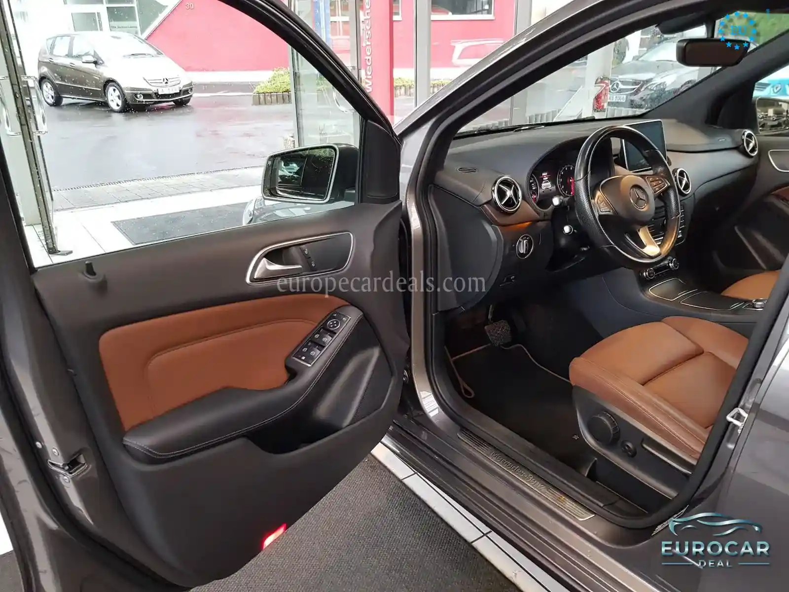Mercedes-Benz B 180