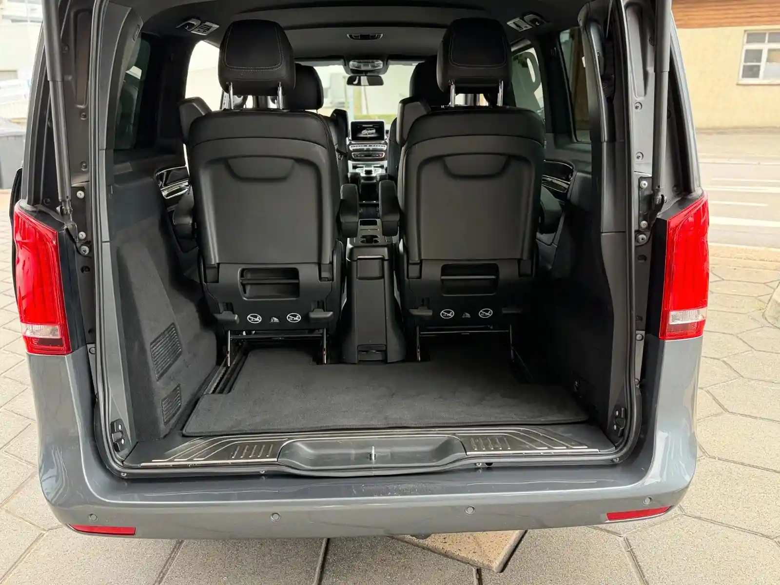 Mercedes-Benz V 250