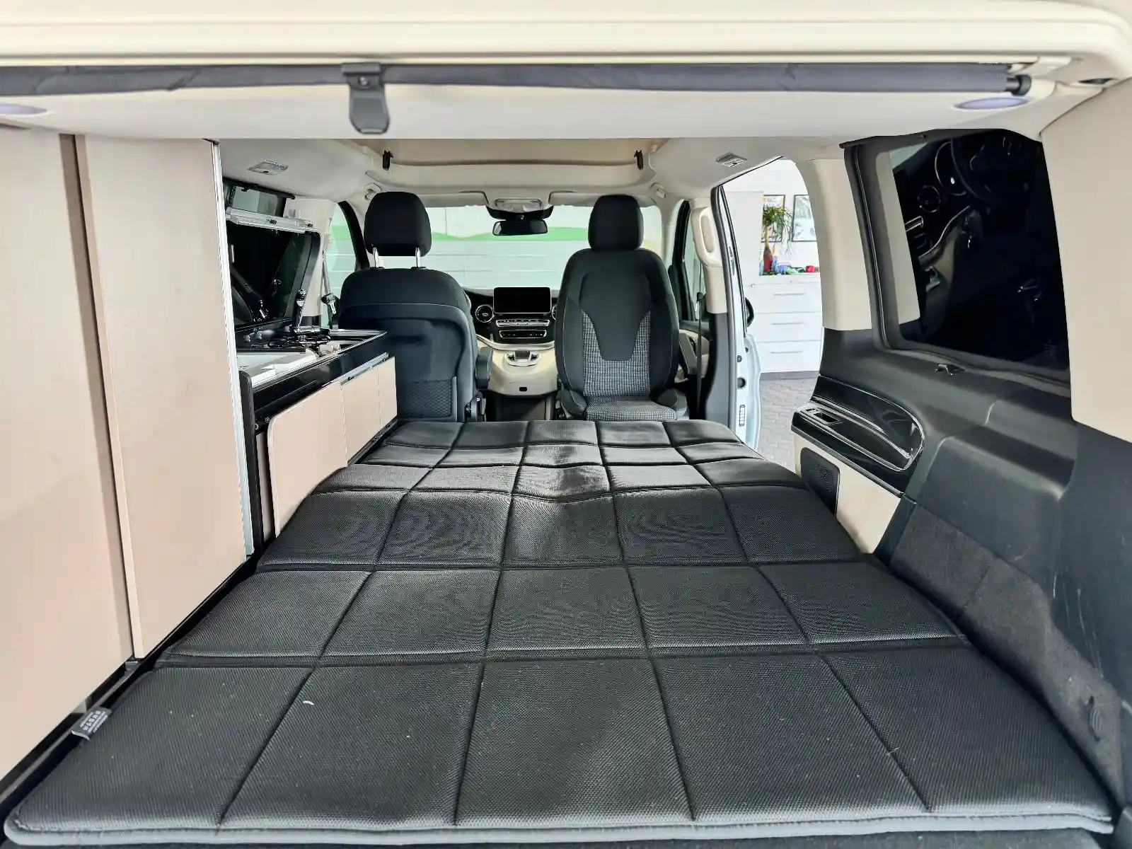 Mercedes-Benz V 250