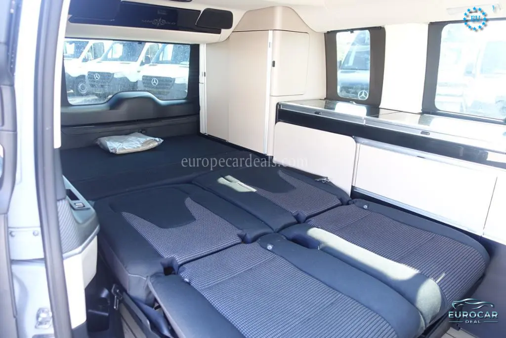 Mercedes-Benz V 220