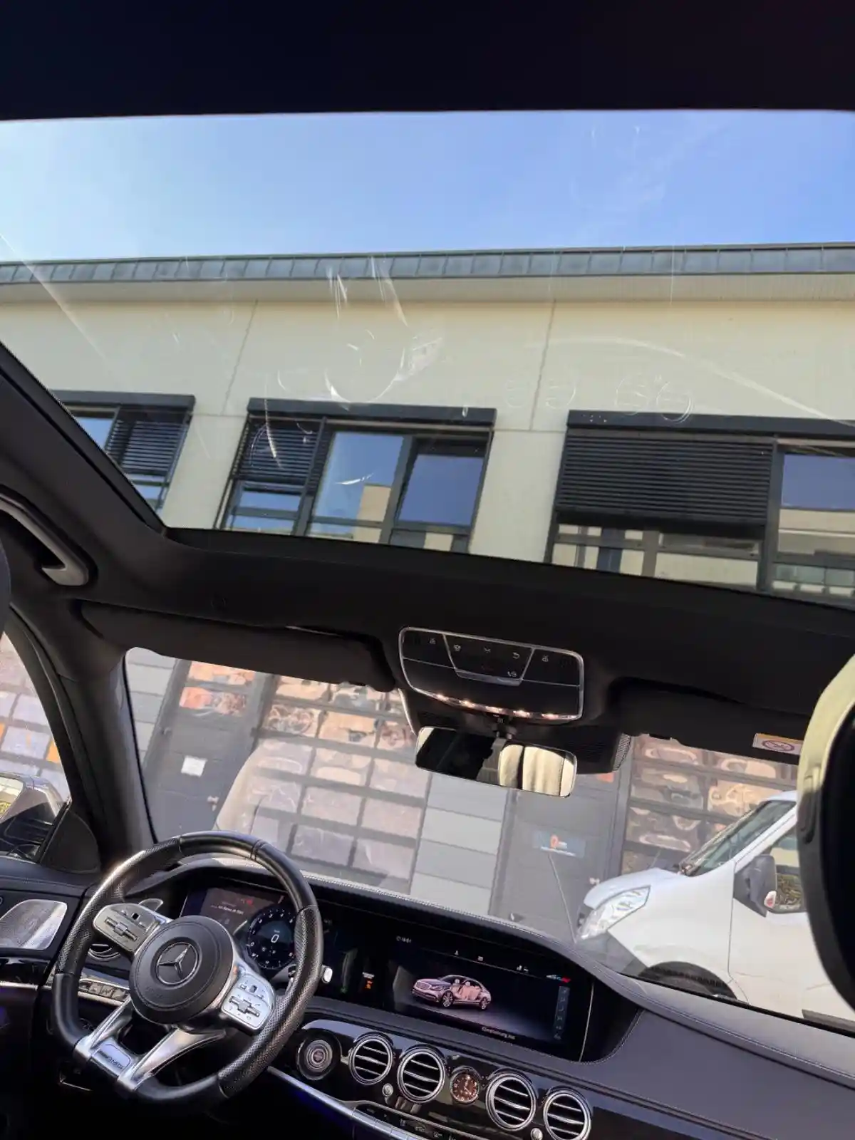 Mercedes-Benz S 560