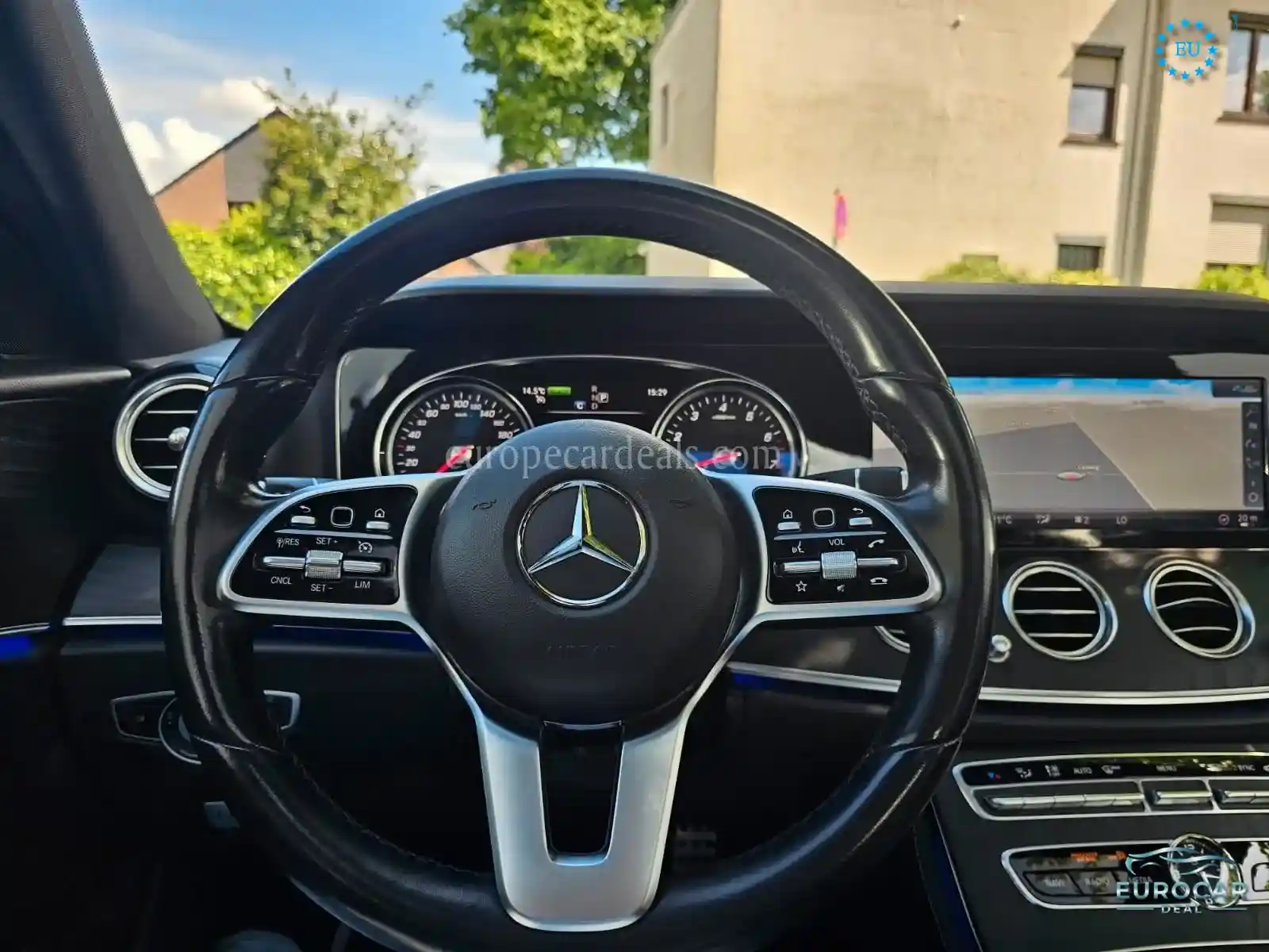 Mercedes-Benz E 200