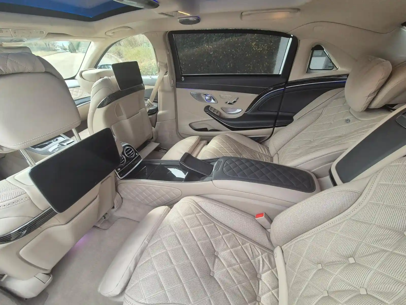 Mercedes-Benz S 560