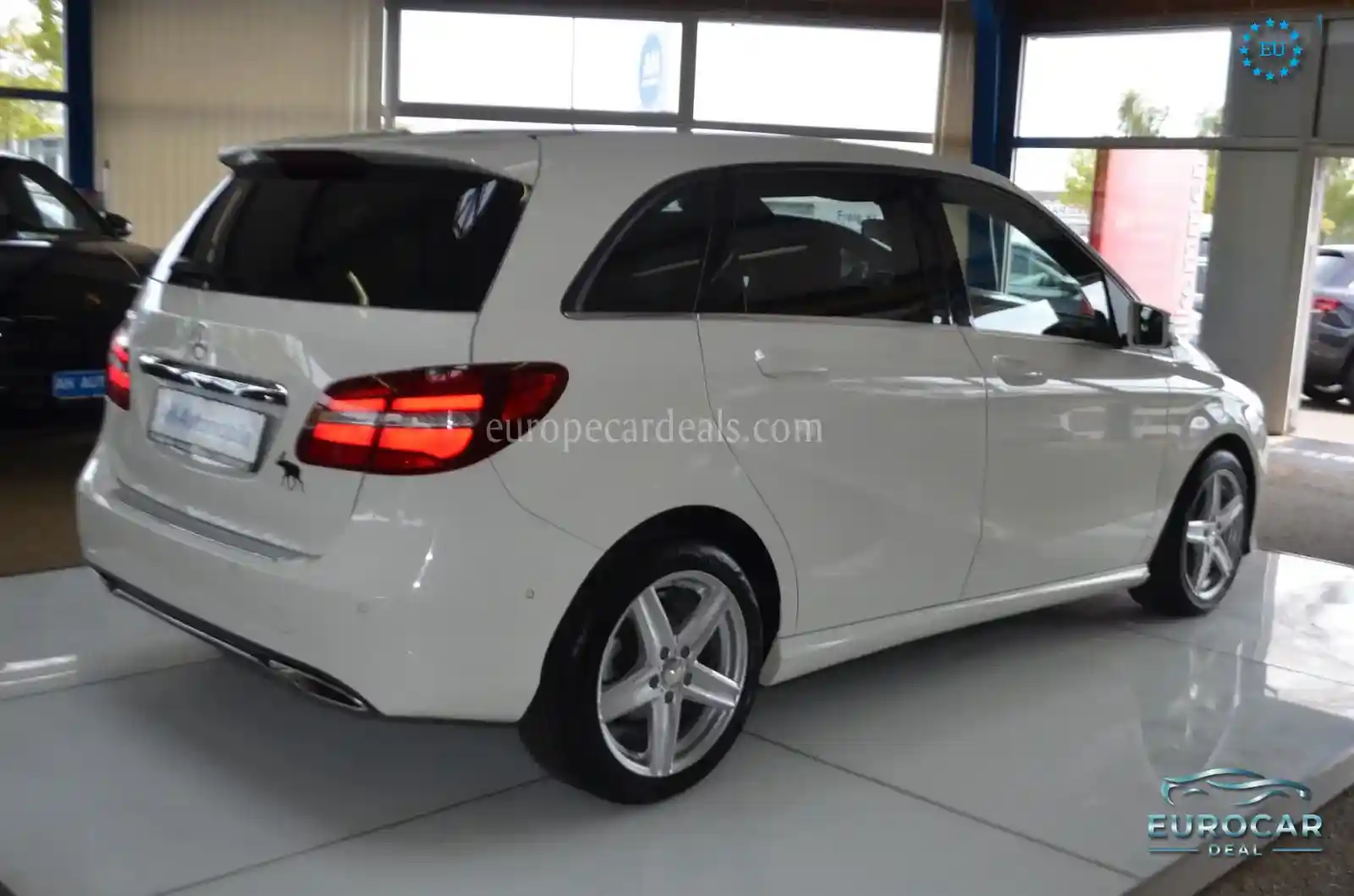 Mercedes-Benz B 180