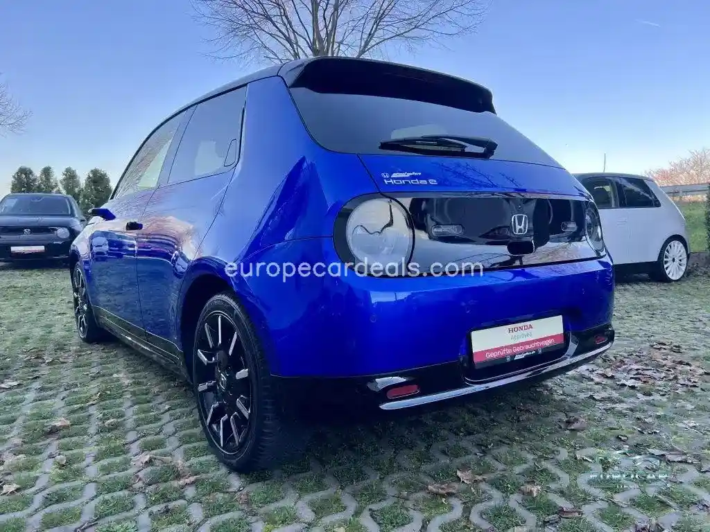 Honda e