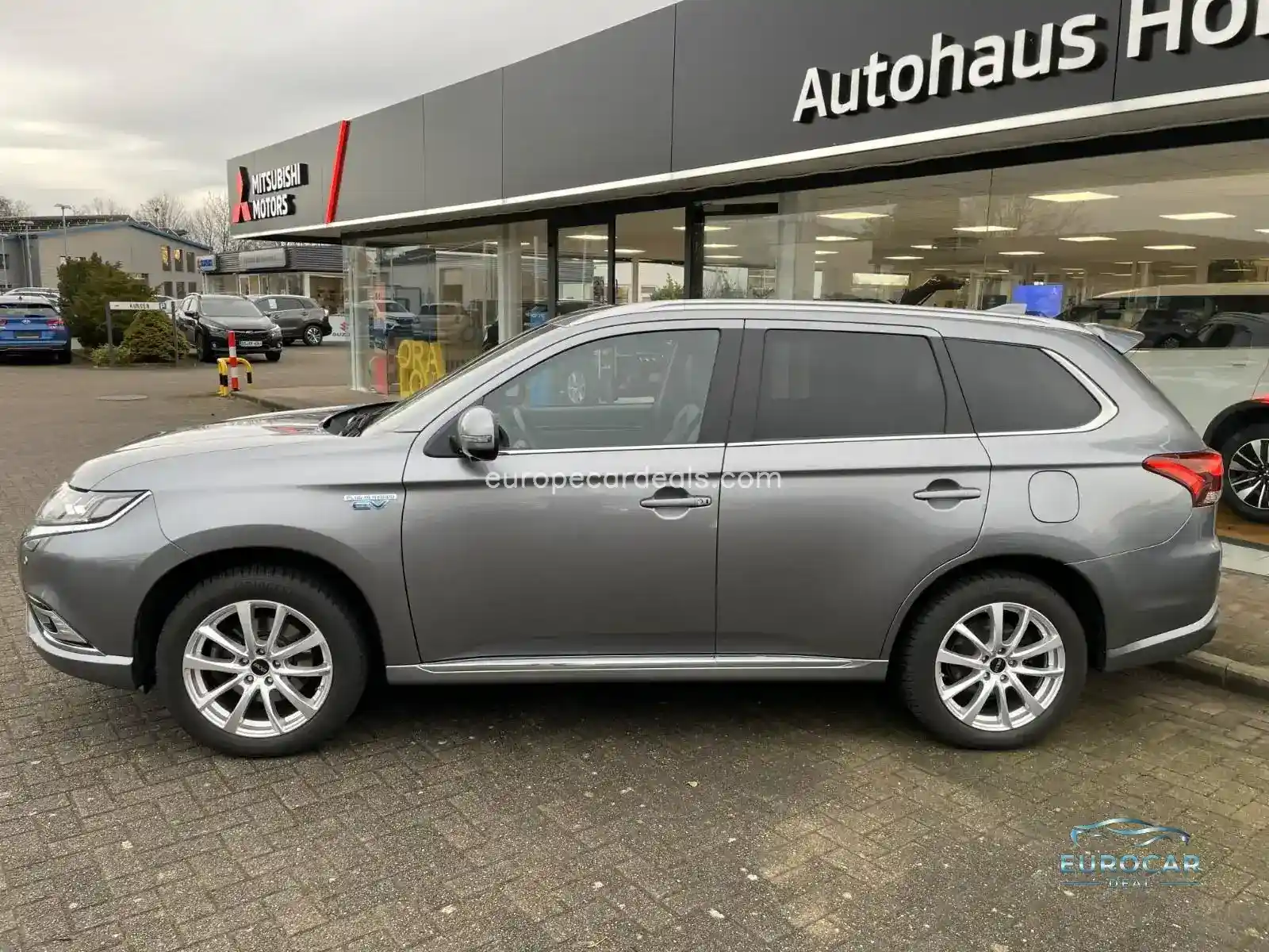 Mitsubishi Plug-in Hybrid Outlander