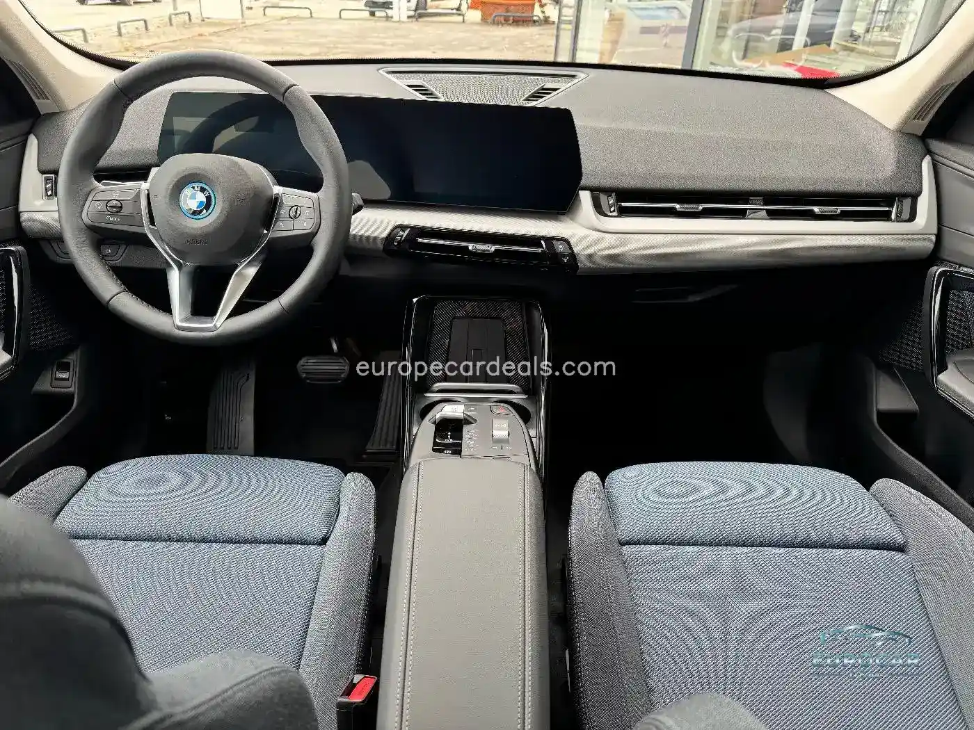 BMW iX1