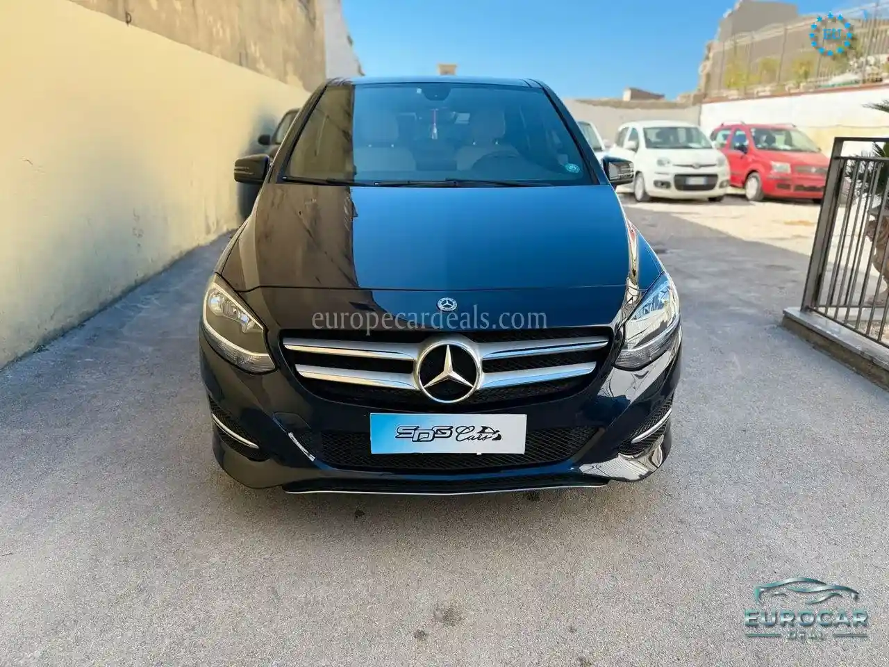Mercedes-Benz B 180