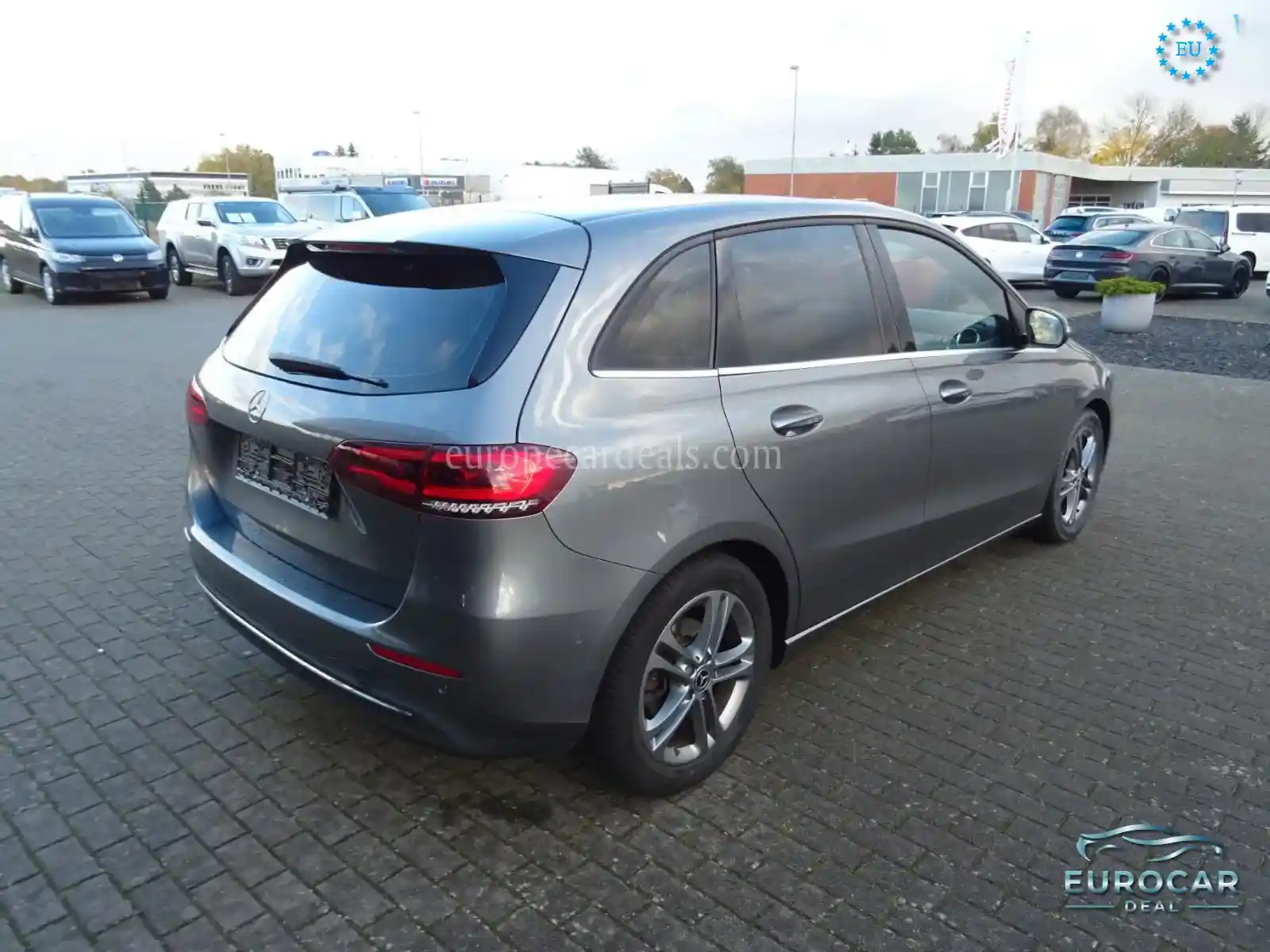 Mercedes-Benz B 180