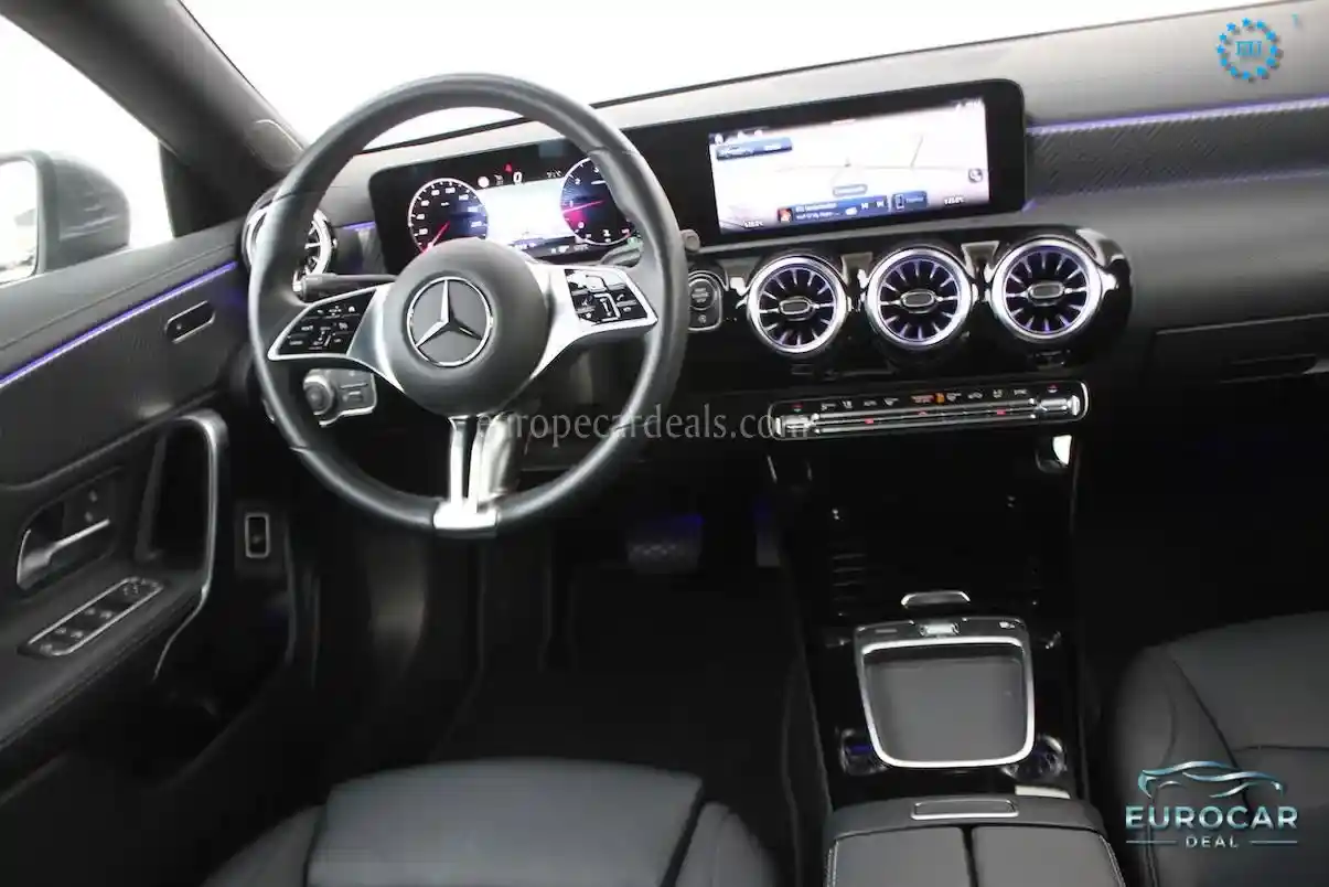 Mercedes-Benz CLA 180