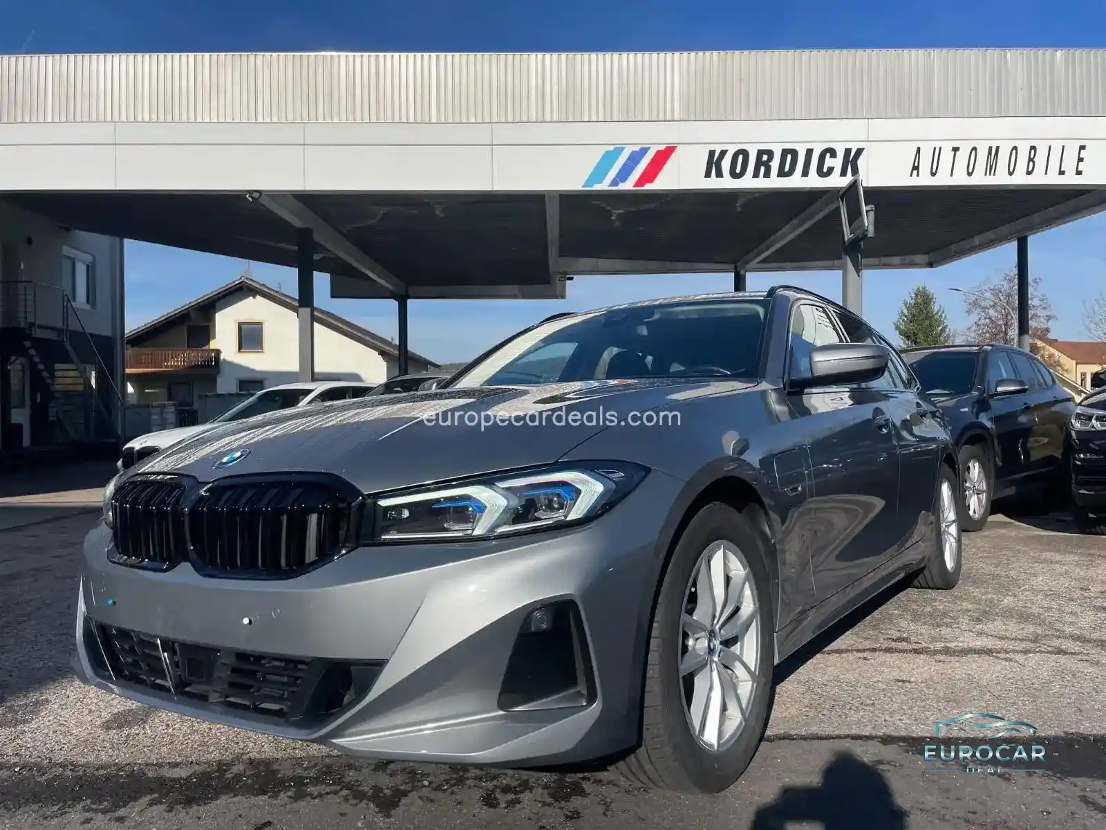 BMW 330