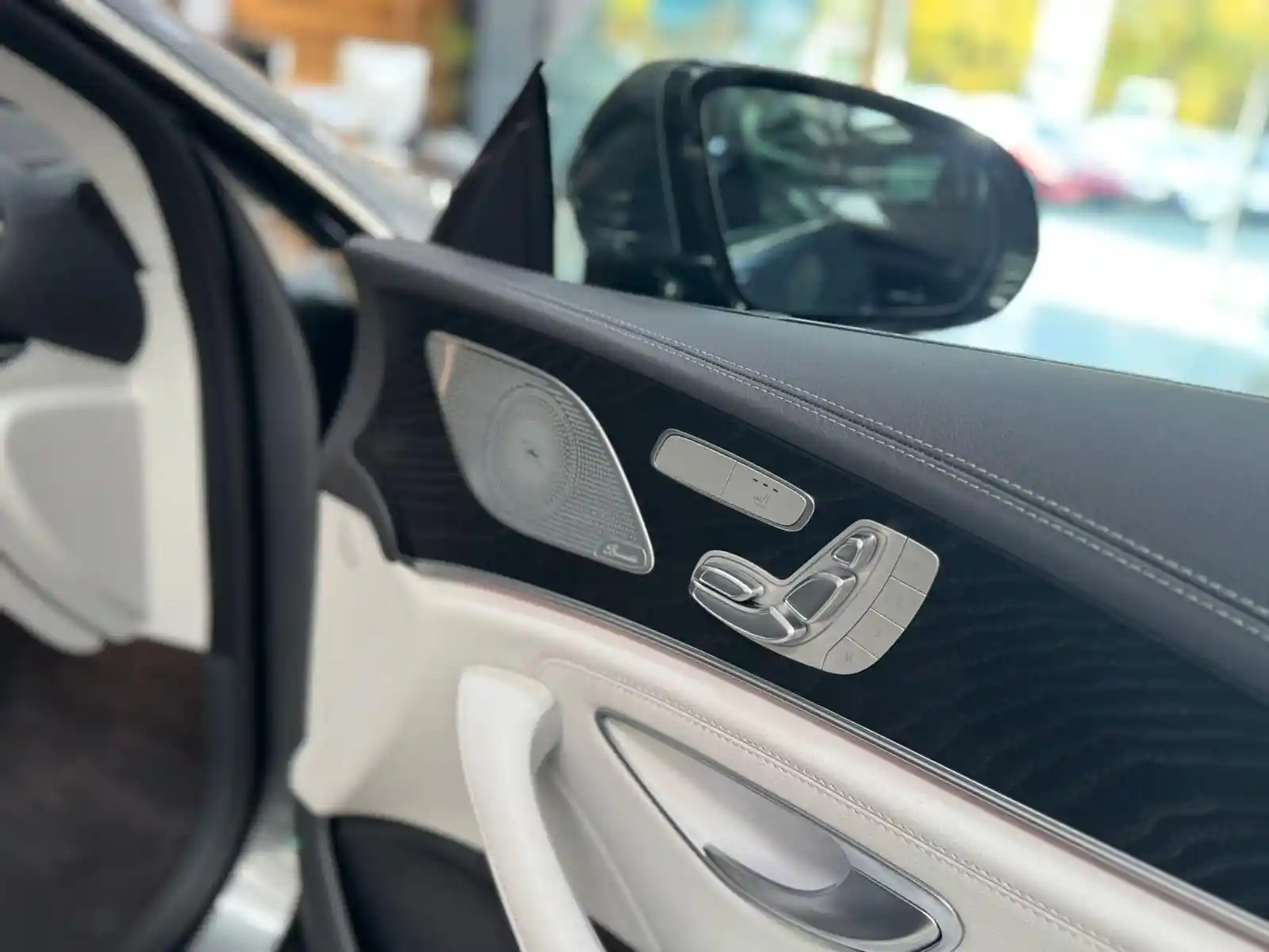Mercedes-Benz CLS 300