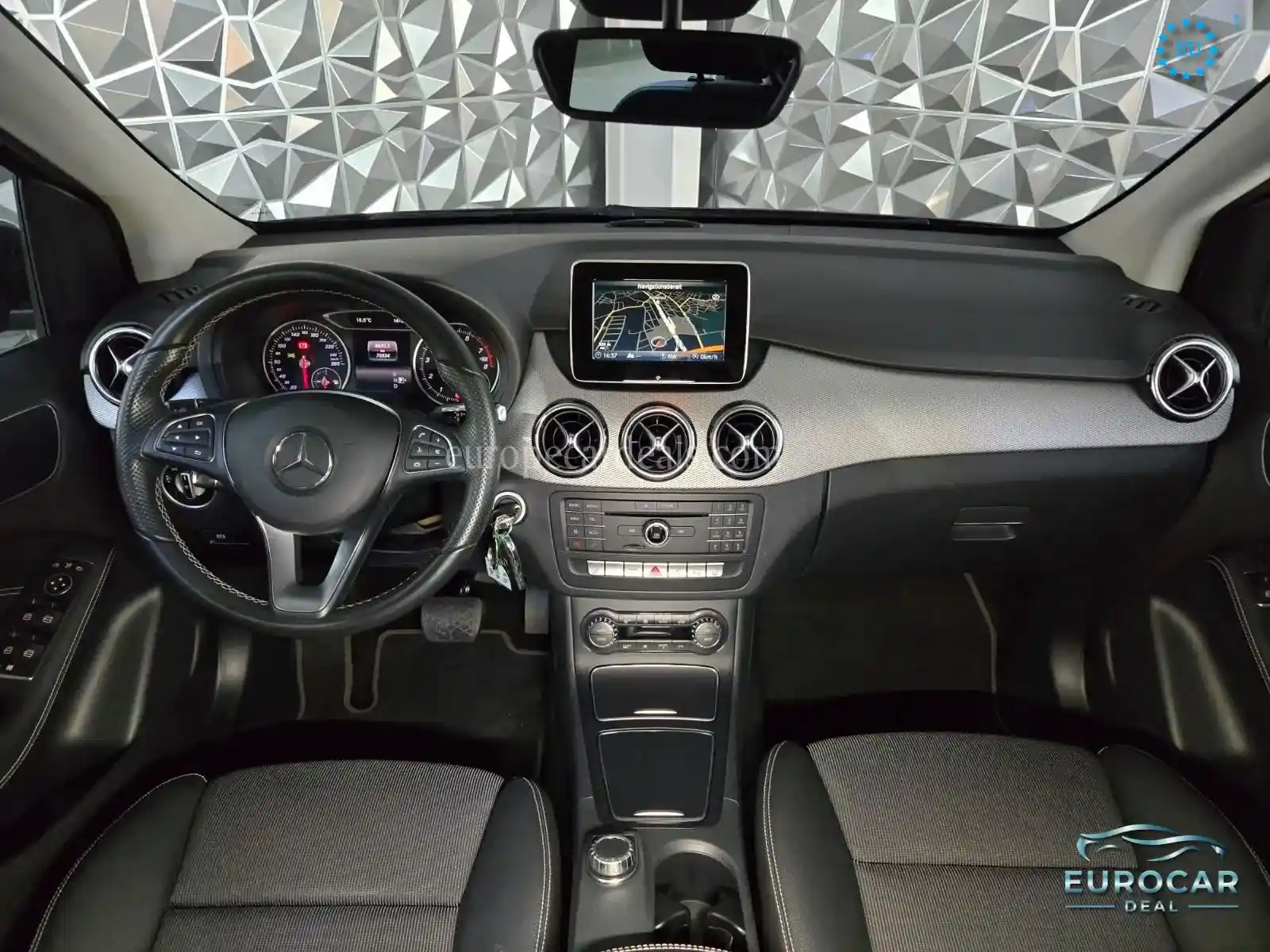 Mercedes-Benz B 200