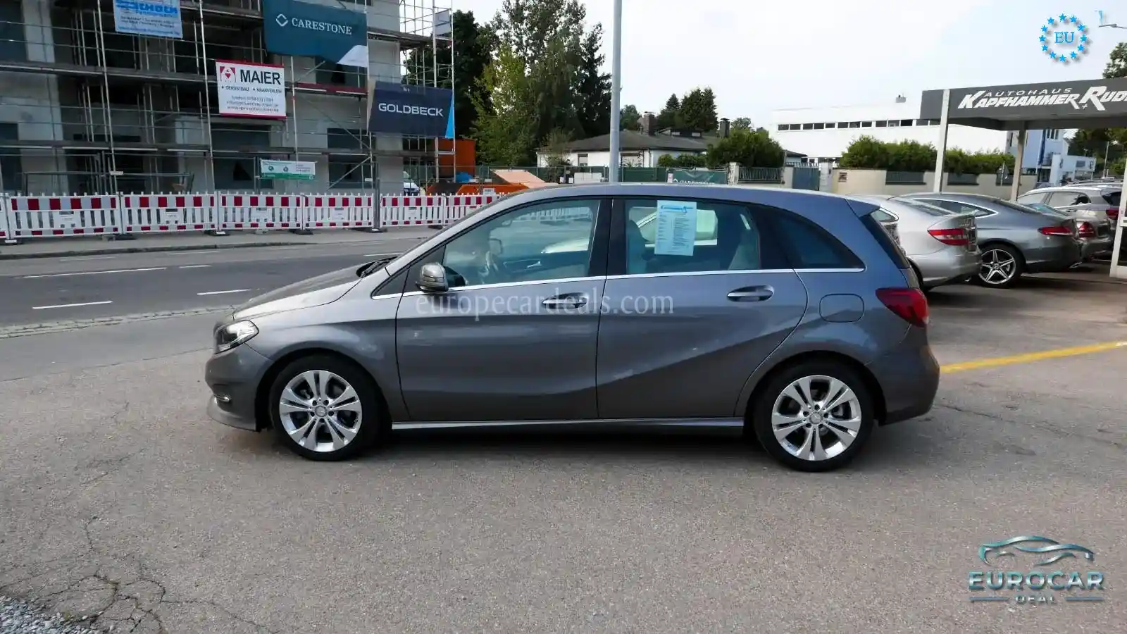 Mercedes-Benz B 180