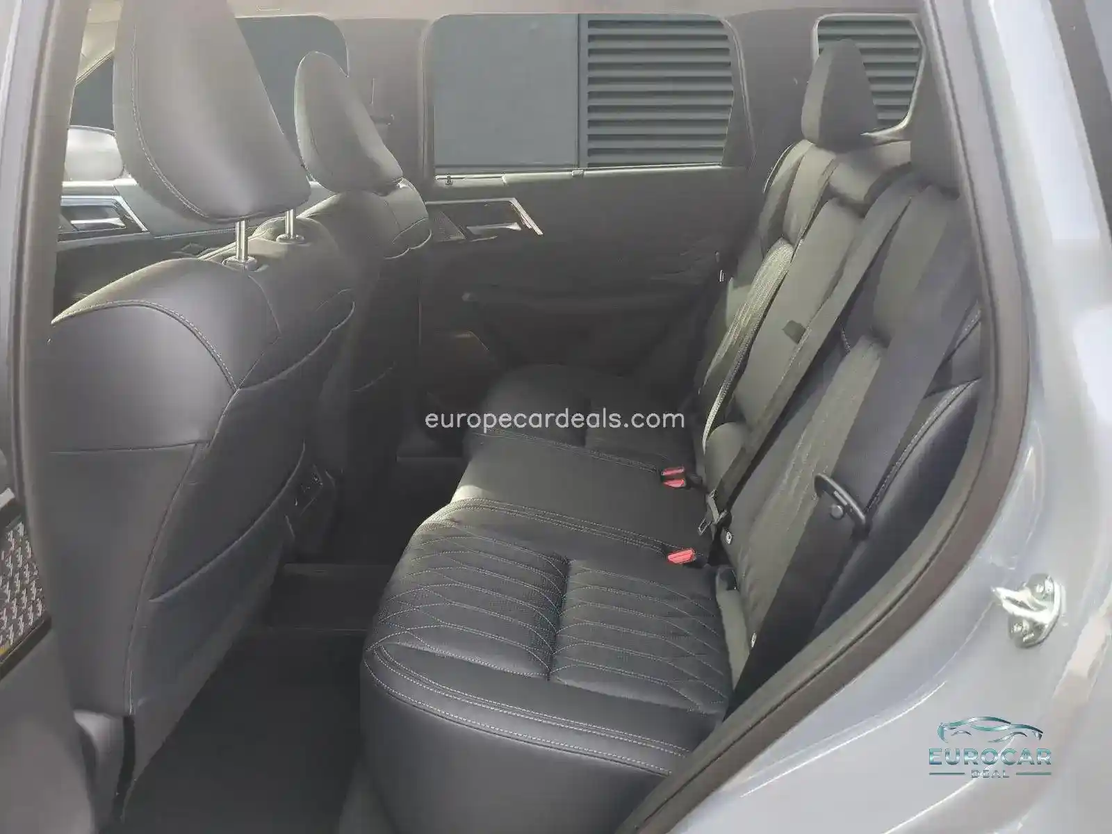 Mitsubishi Plug-in Hybrid Outlander