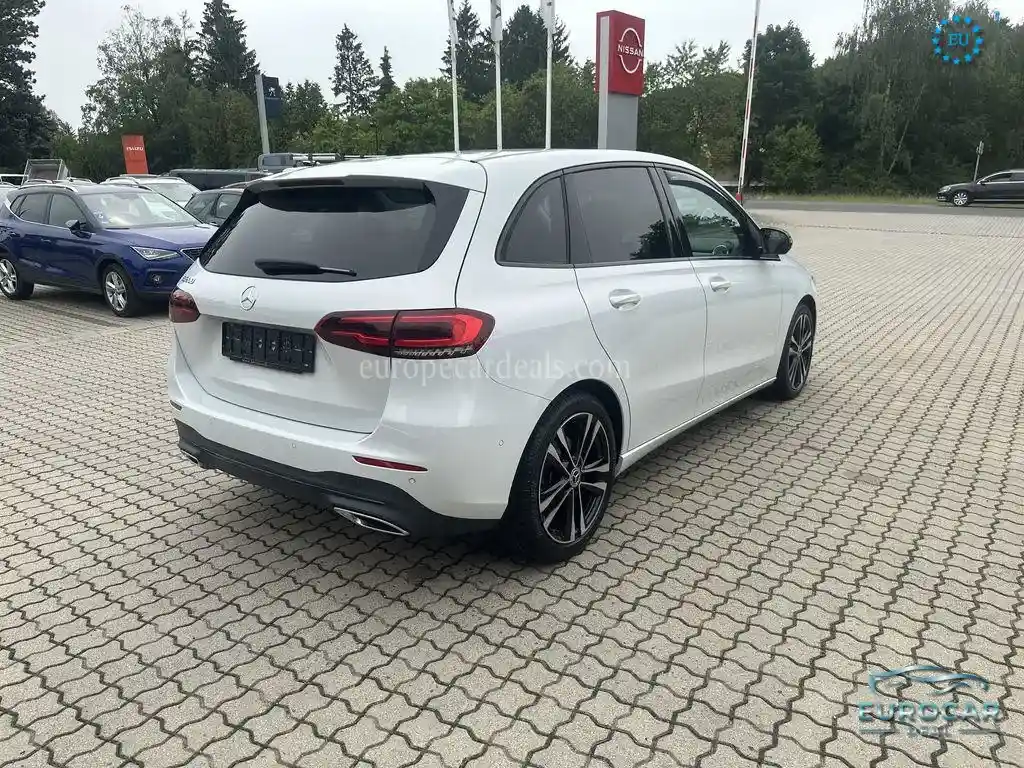 Mercedes-Benz B 200