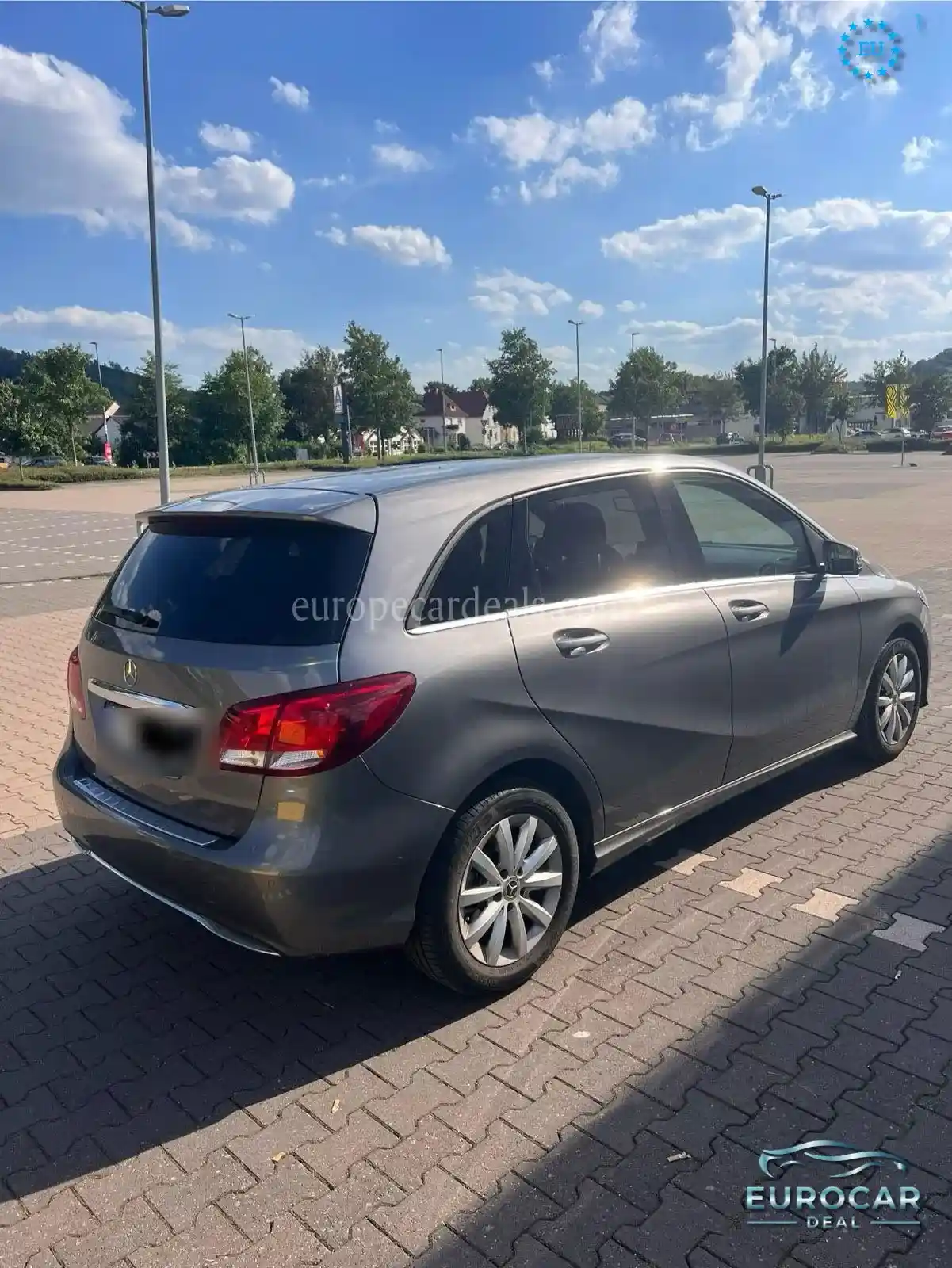 Mercedes-Benz B 180