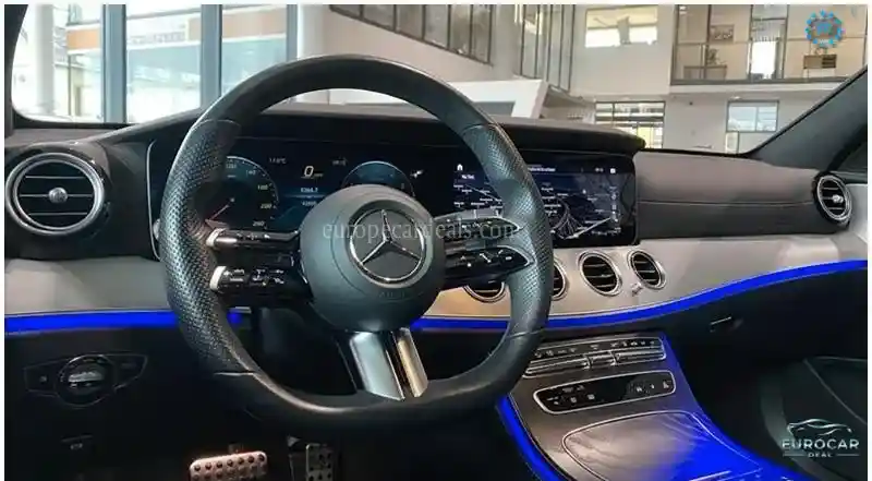 Mercedes-Benz E 300