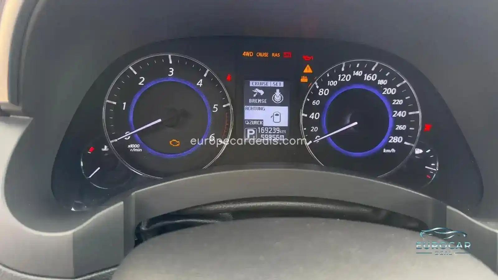 Infiniti QX70