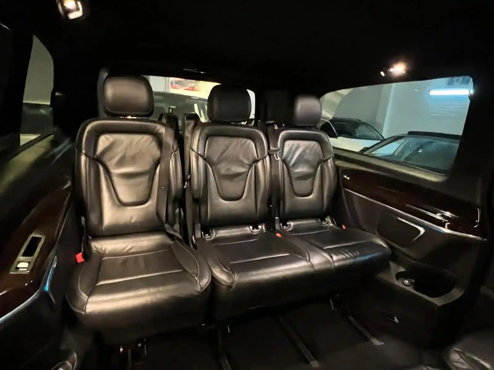 Mercedes-Benz V 250