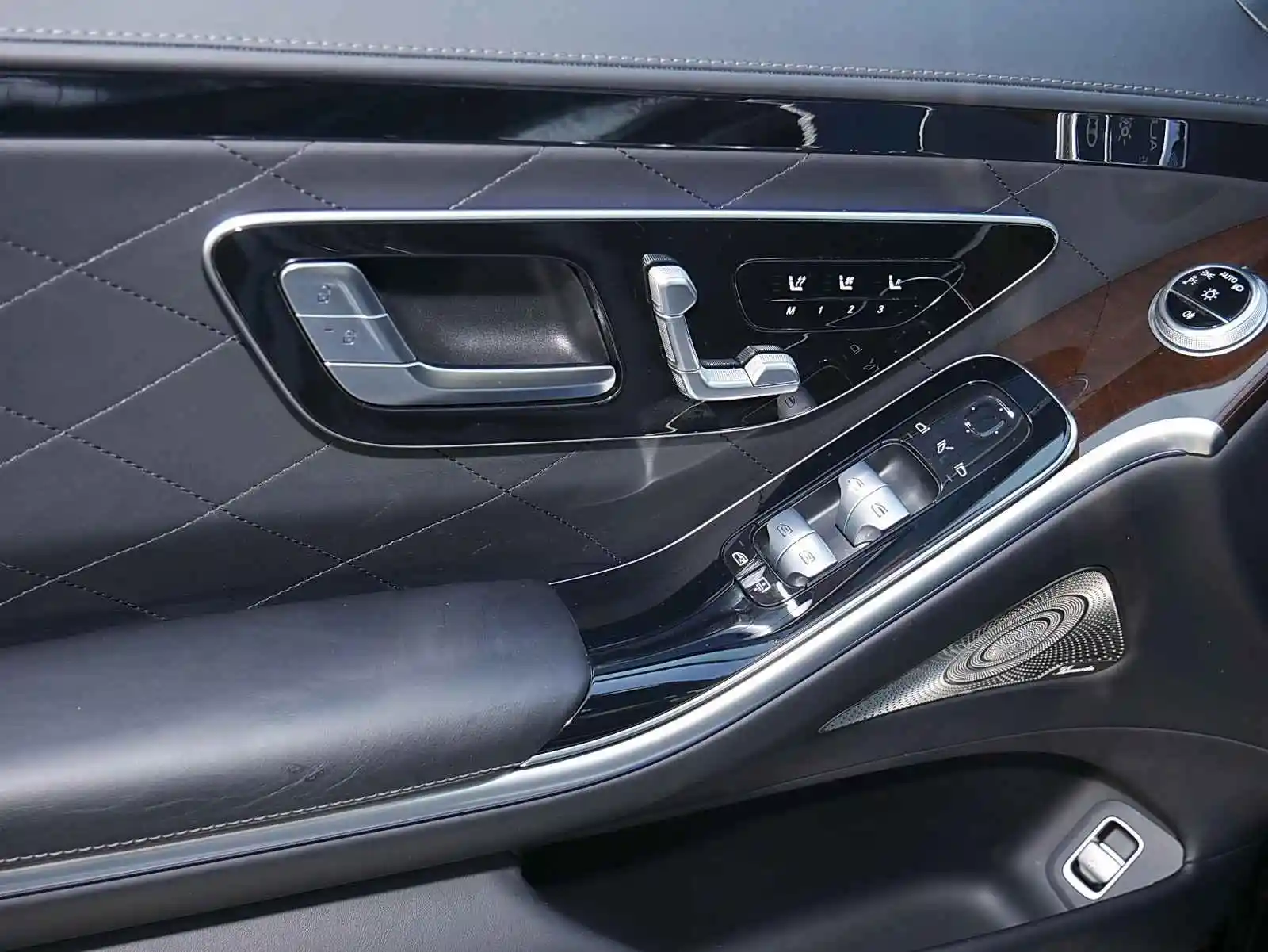 Mercedes-Benz S 500