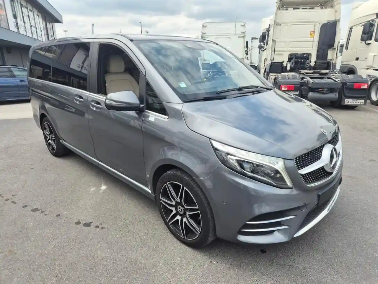 Mercedes-Benz V 250