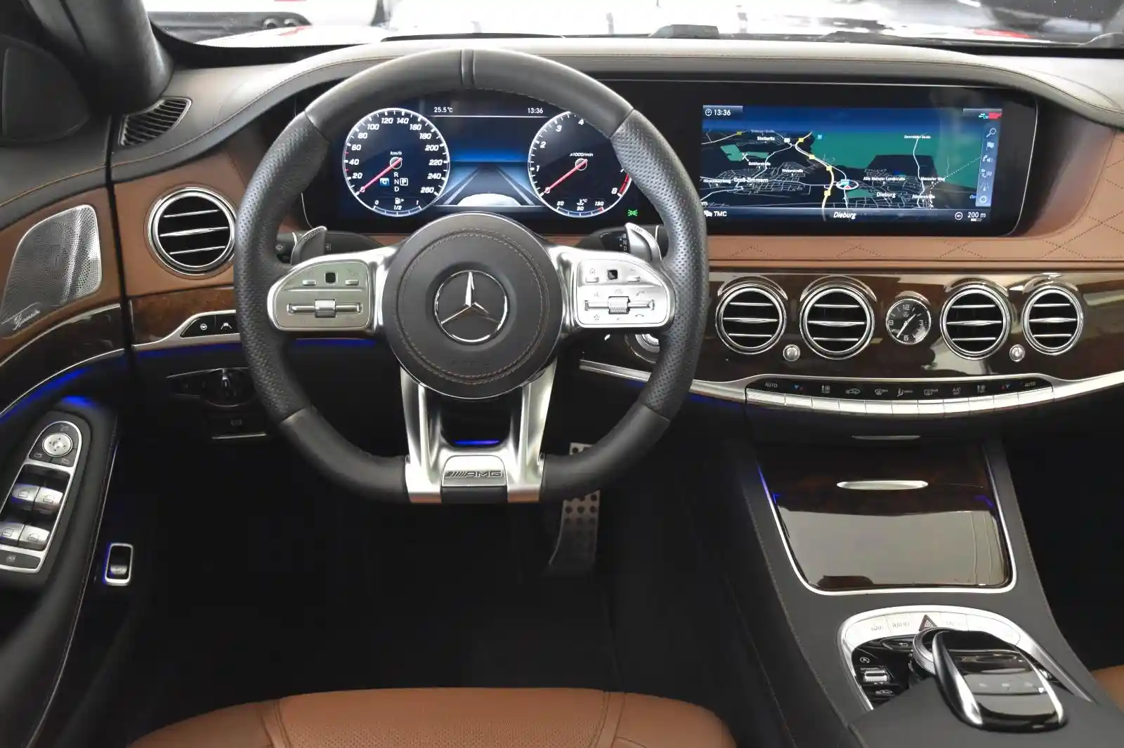 Mercedes-Benz S 560