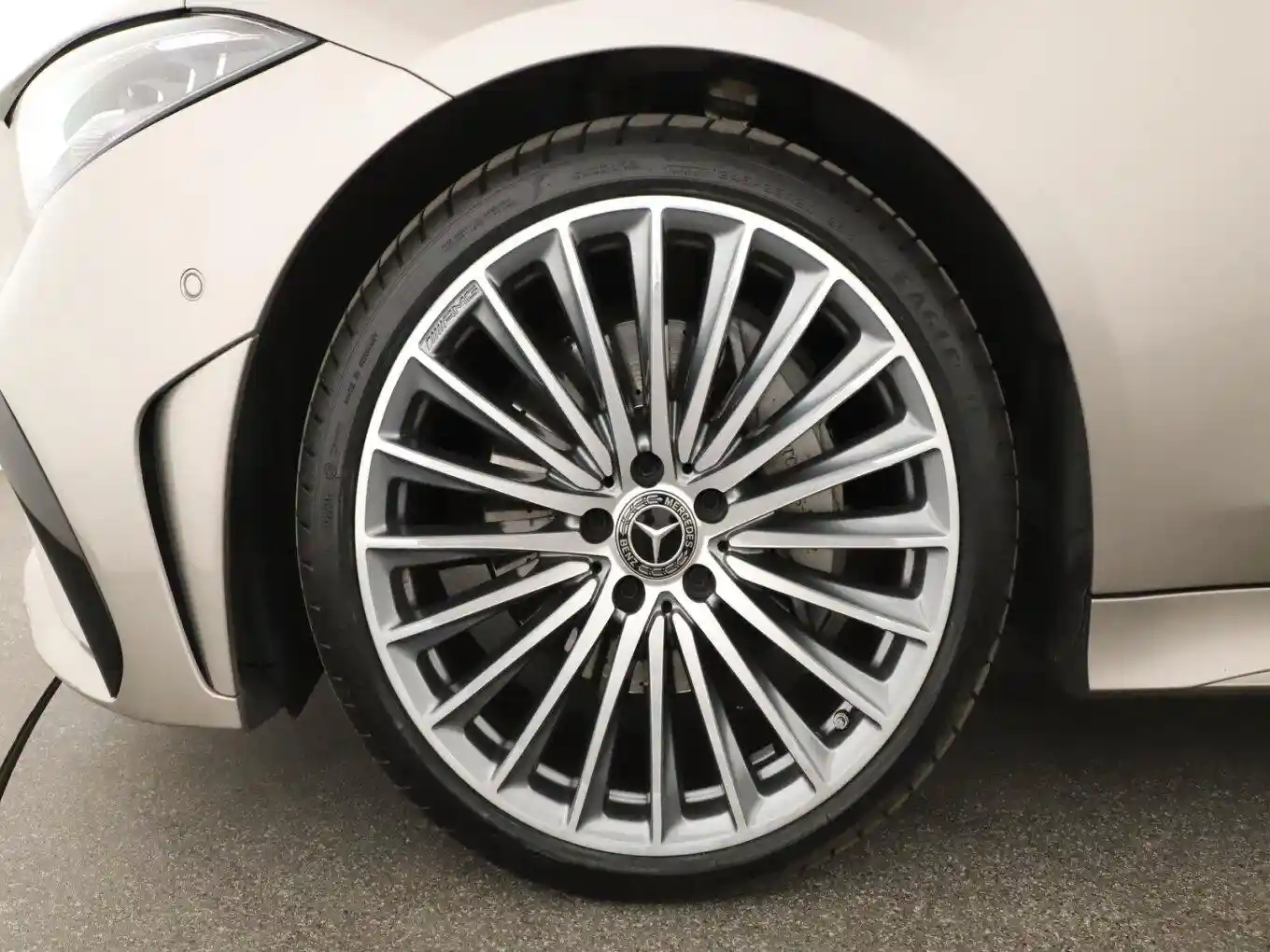 Mercedes-Benz CLS 220