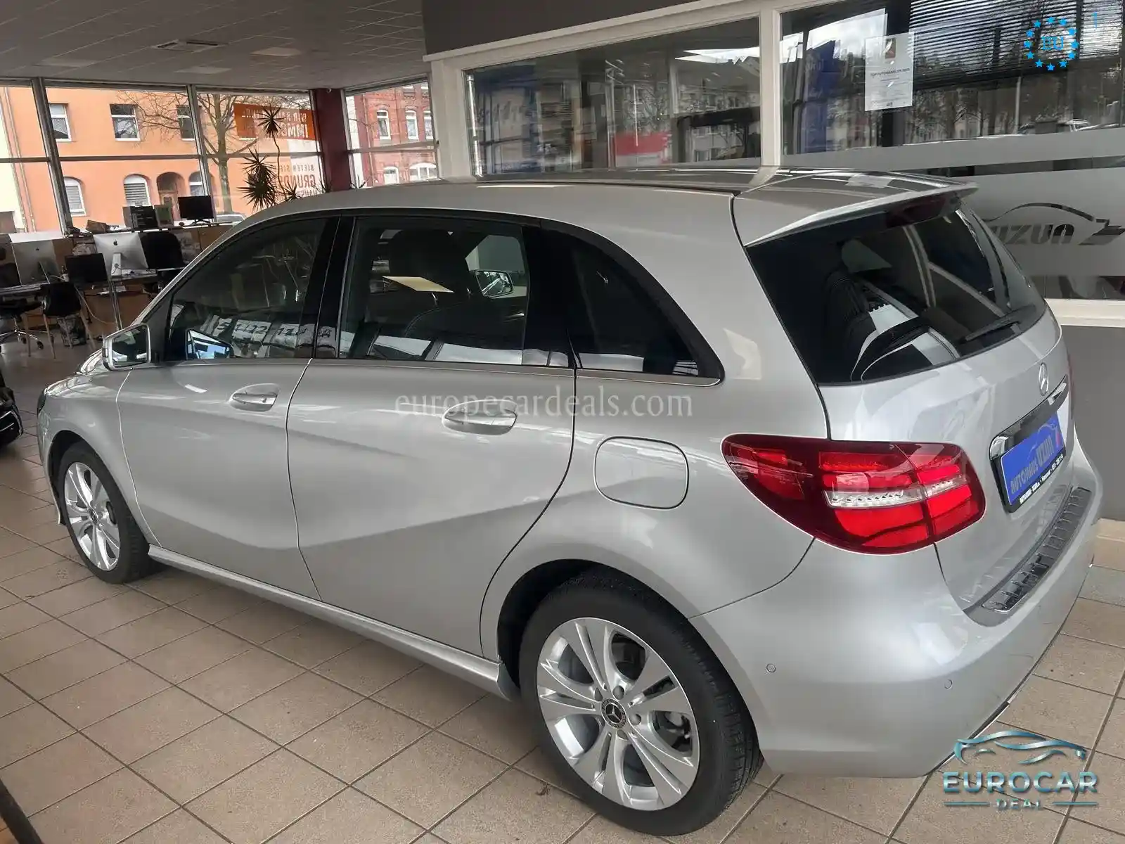 Mercedes-Benz B 200