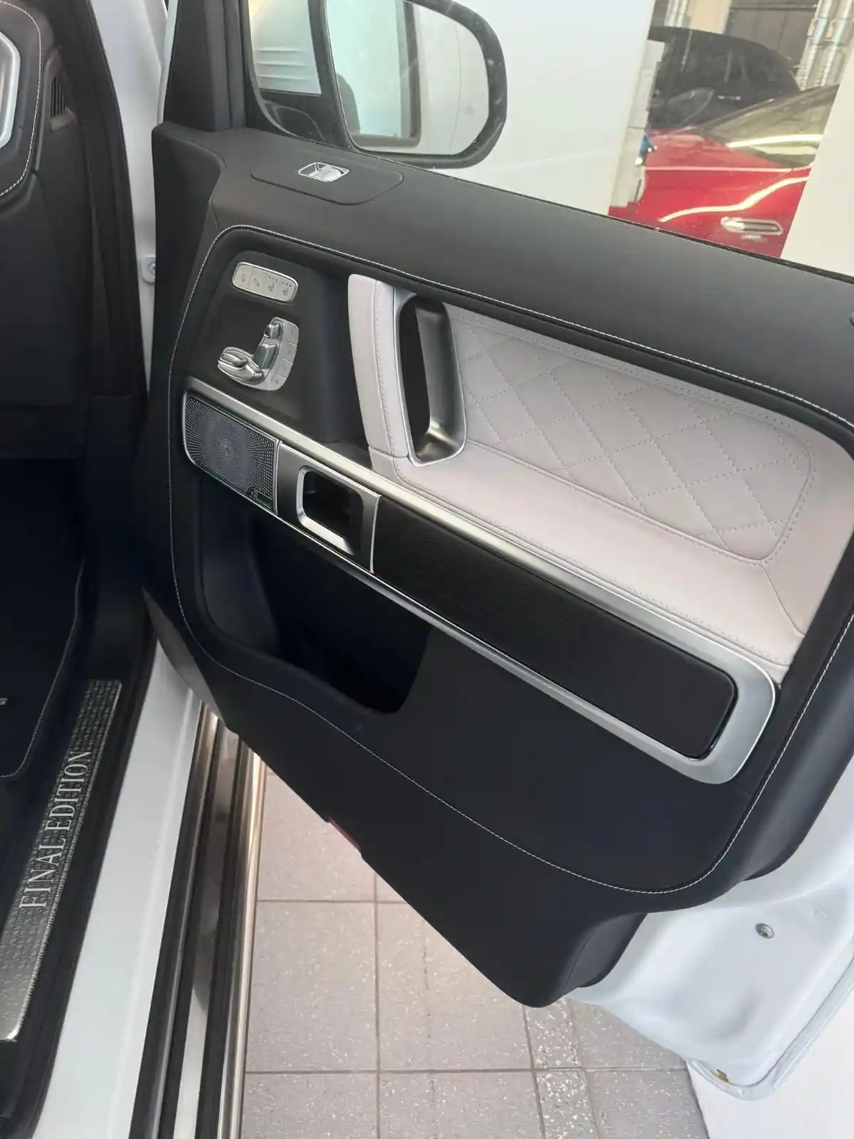 Mercedes-Benz G 500