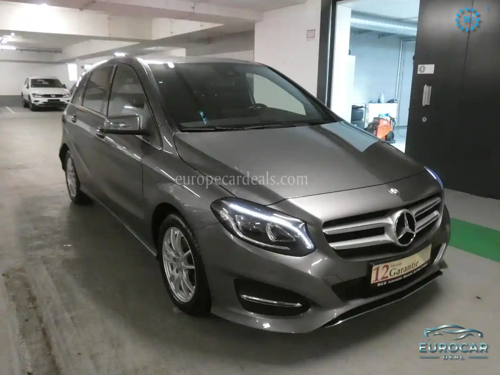 Mercedes-Benz B 180