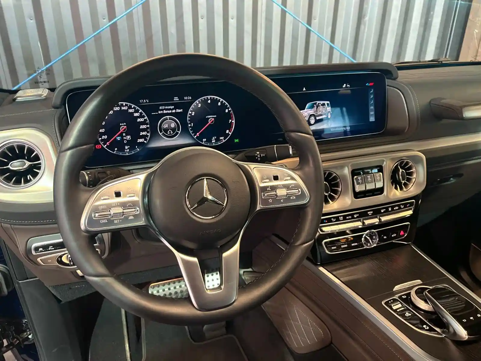 Mercedes-Benz G 500