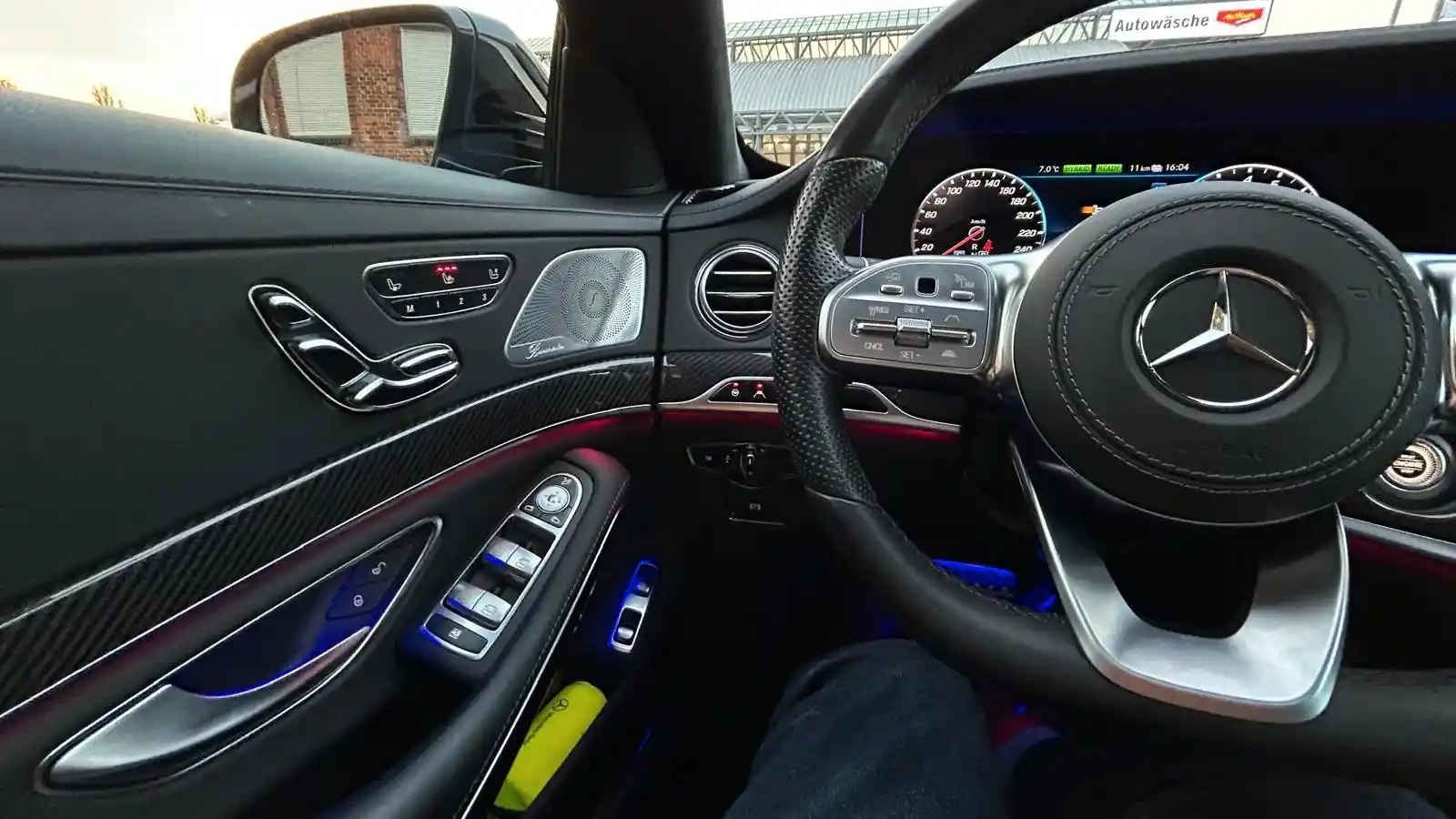 Mercedes-Benz S 560