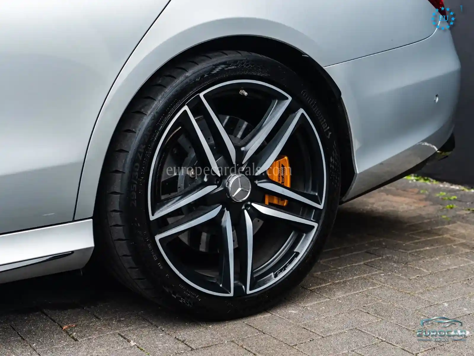 Mercedes-Benz E 63 AMG