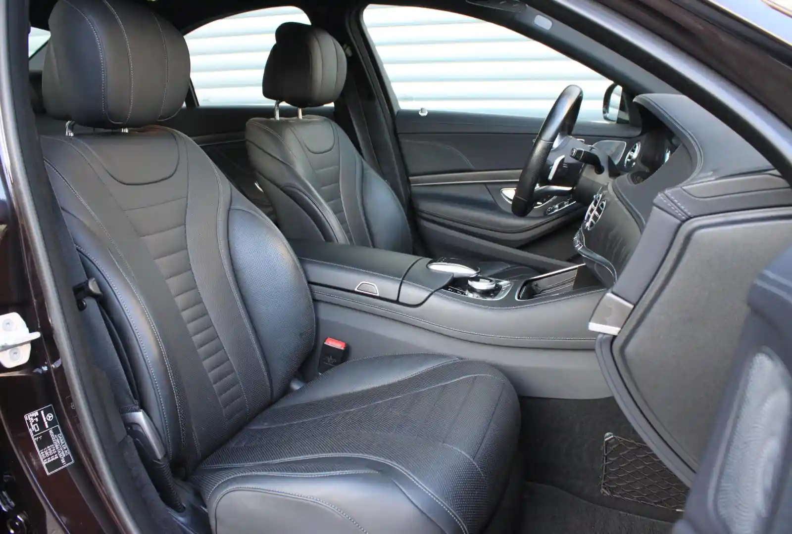Mercedes-Benz S 560