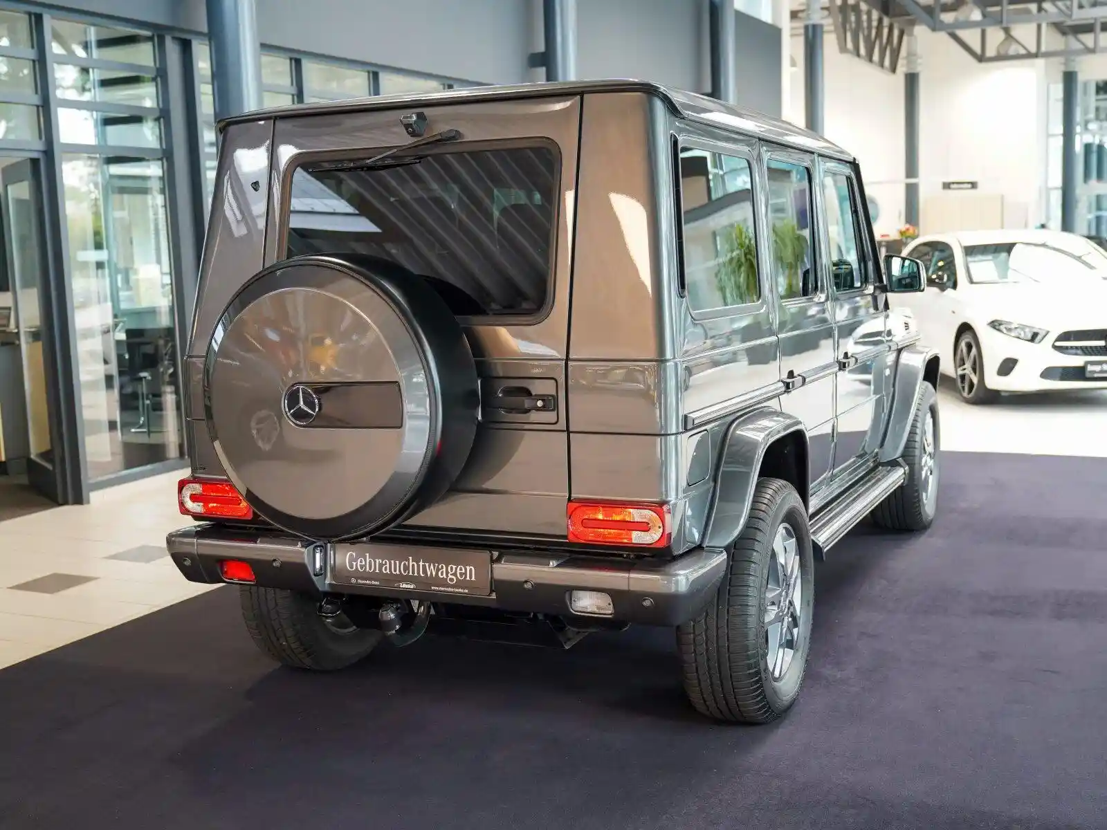 Mercedes-Benz G 500