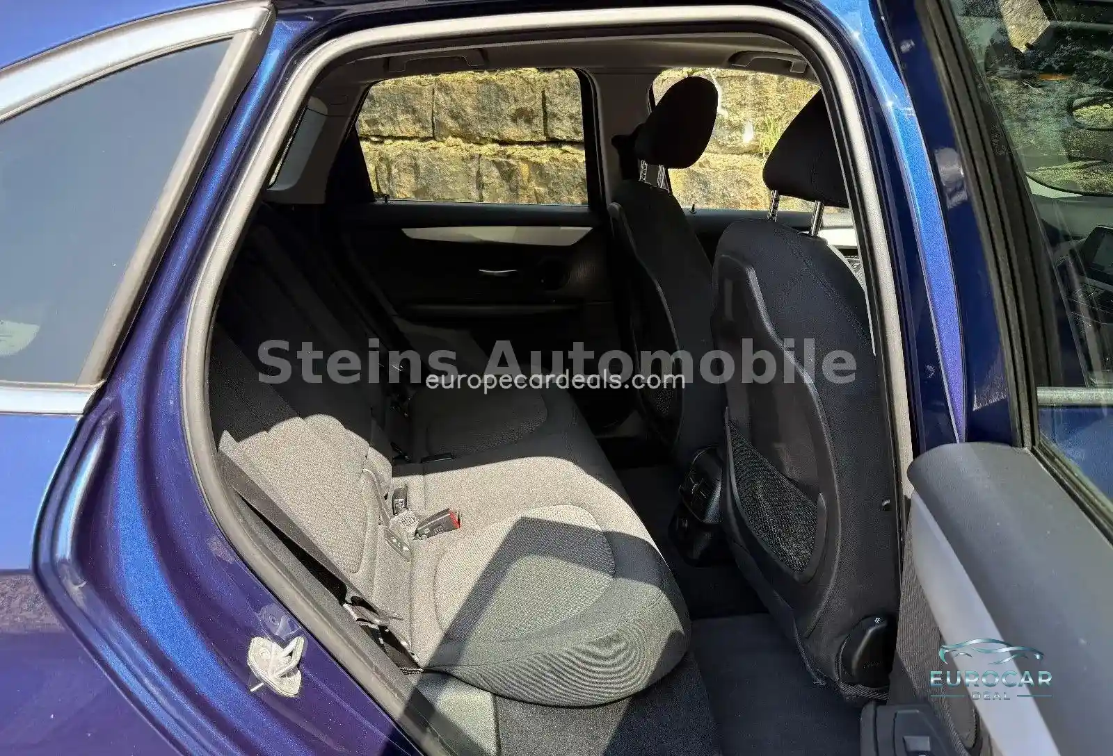 BMW 225