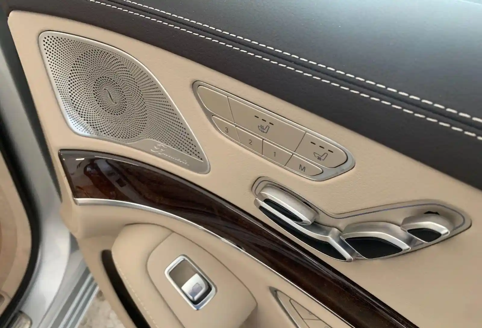Mercedes-Benz S 560